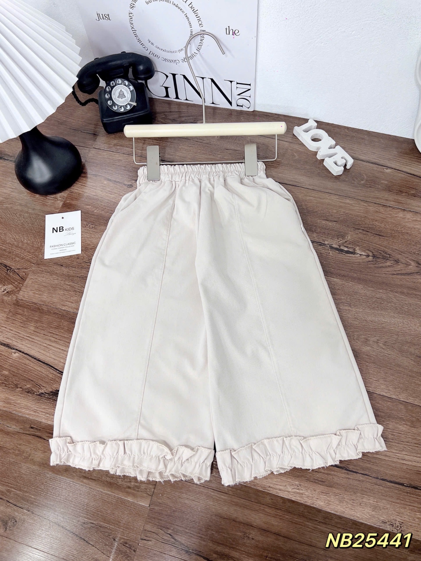 Quần xuông gấu bèo bé gái