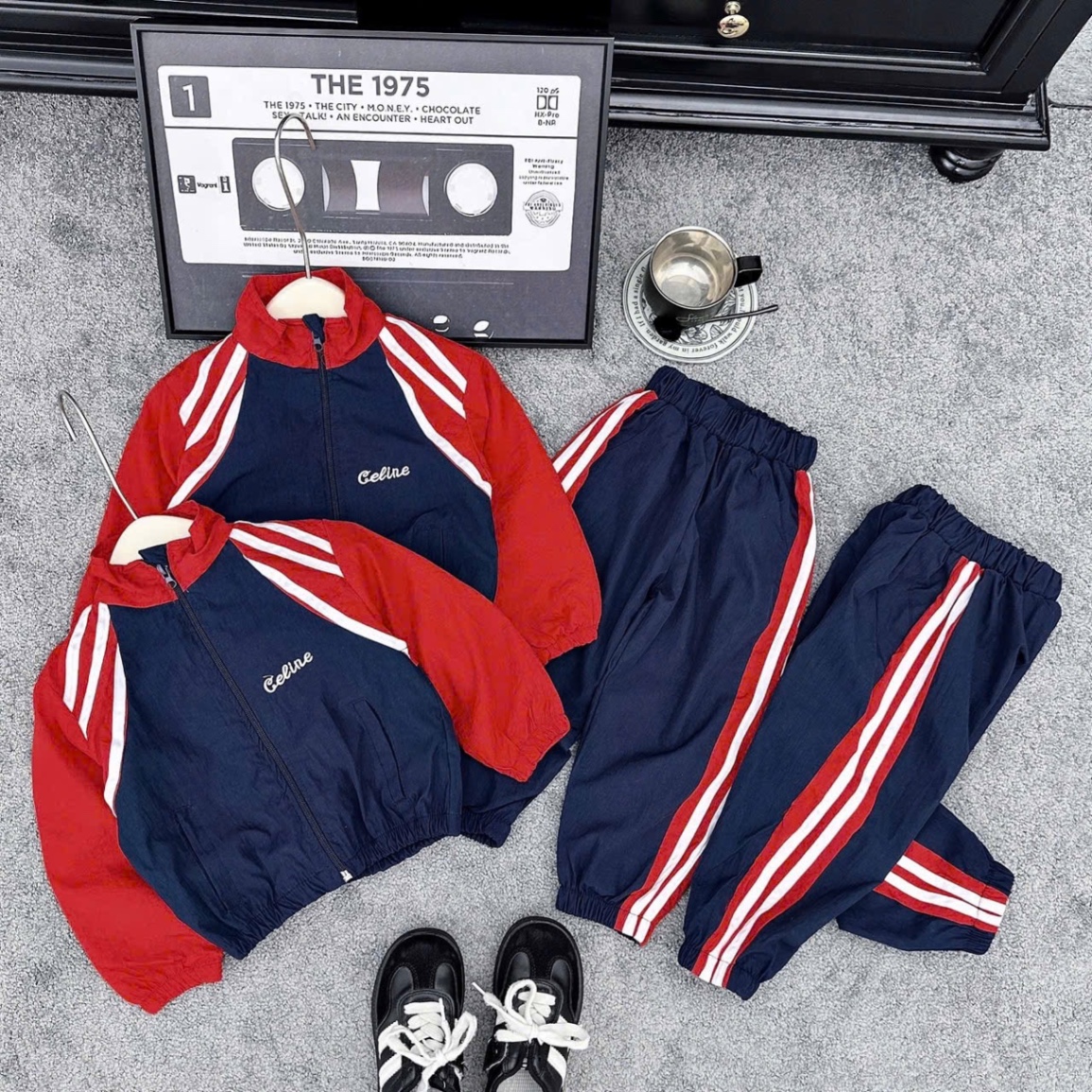 Sét bộ gió xanh than phối sọc đỏ cho bé trai gái