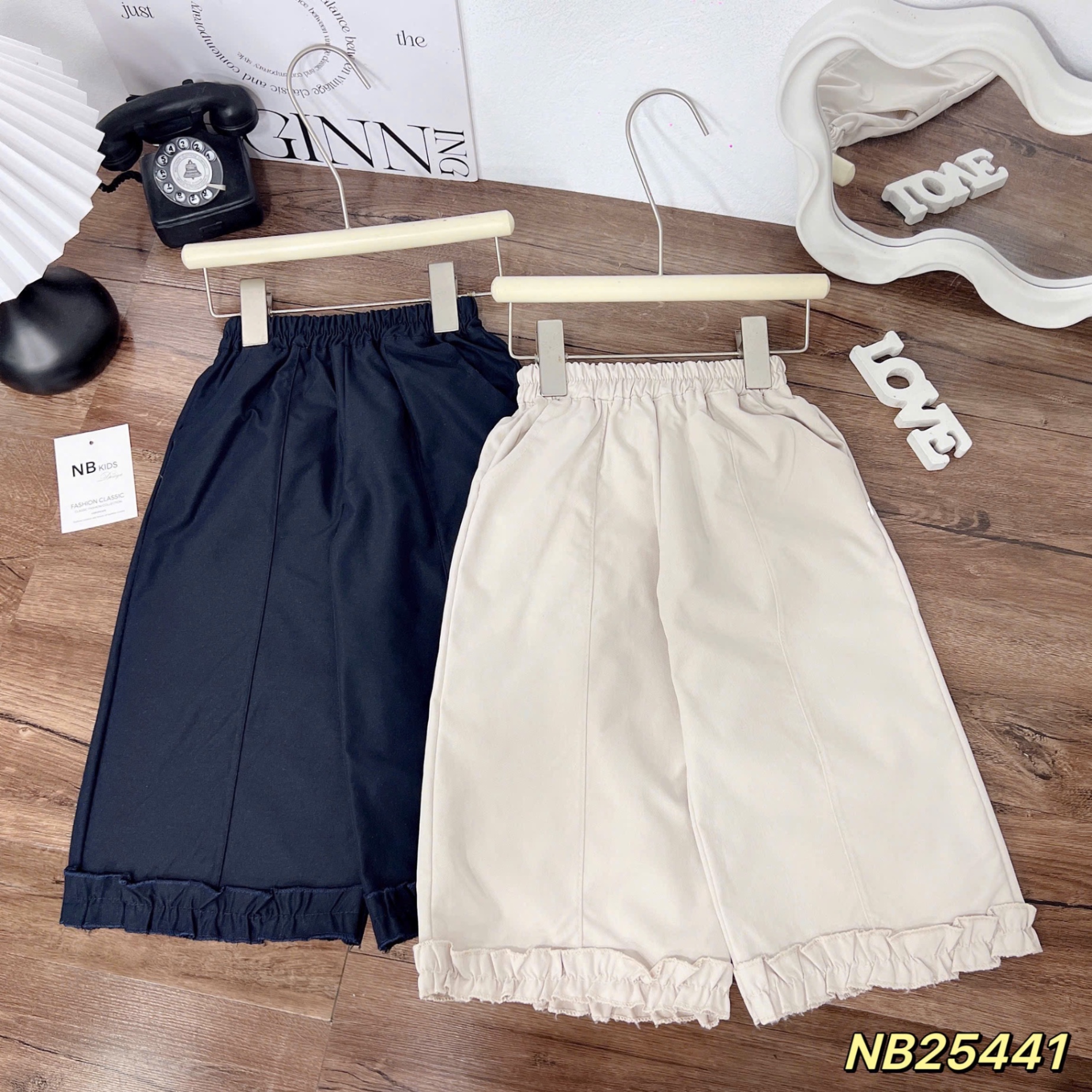 Quần xuông gấu bèo bé gái