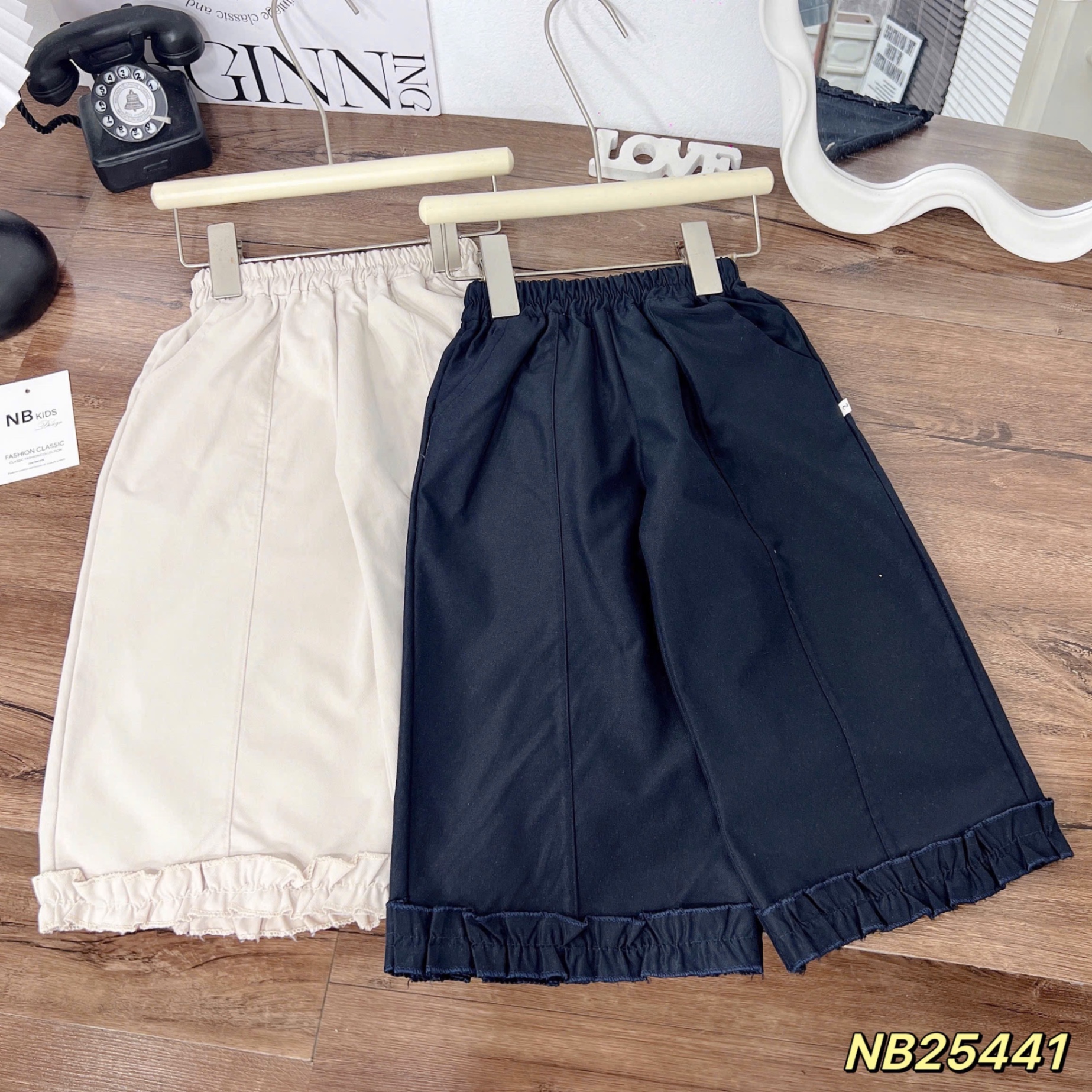 Quần xuông gấu bèo bé gái