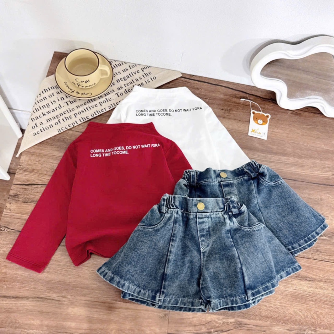 Sét áo chữ dài tay quần sooc bò giả váy bé gái