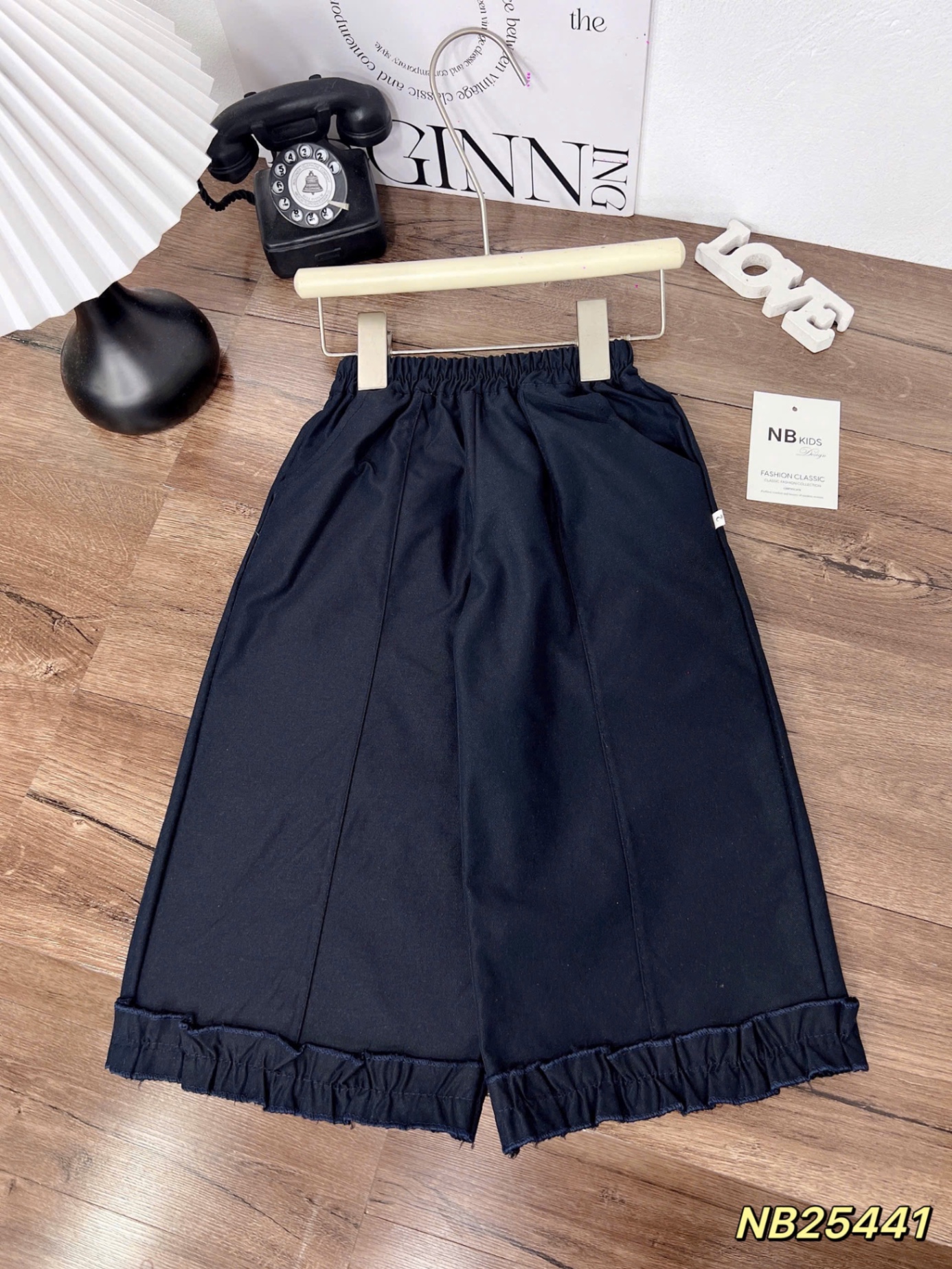 Quần xuông gấu bèo bé gái