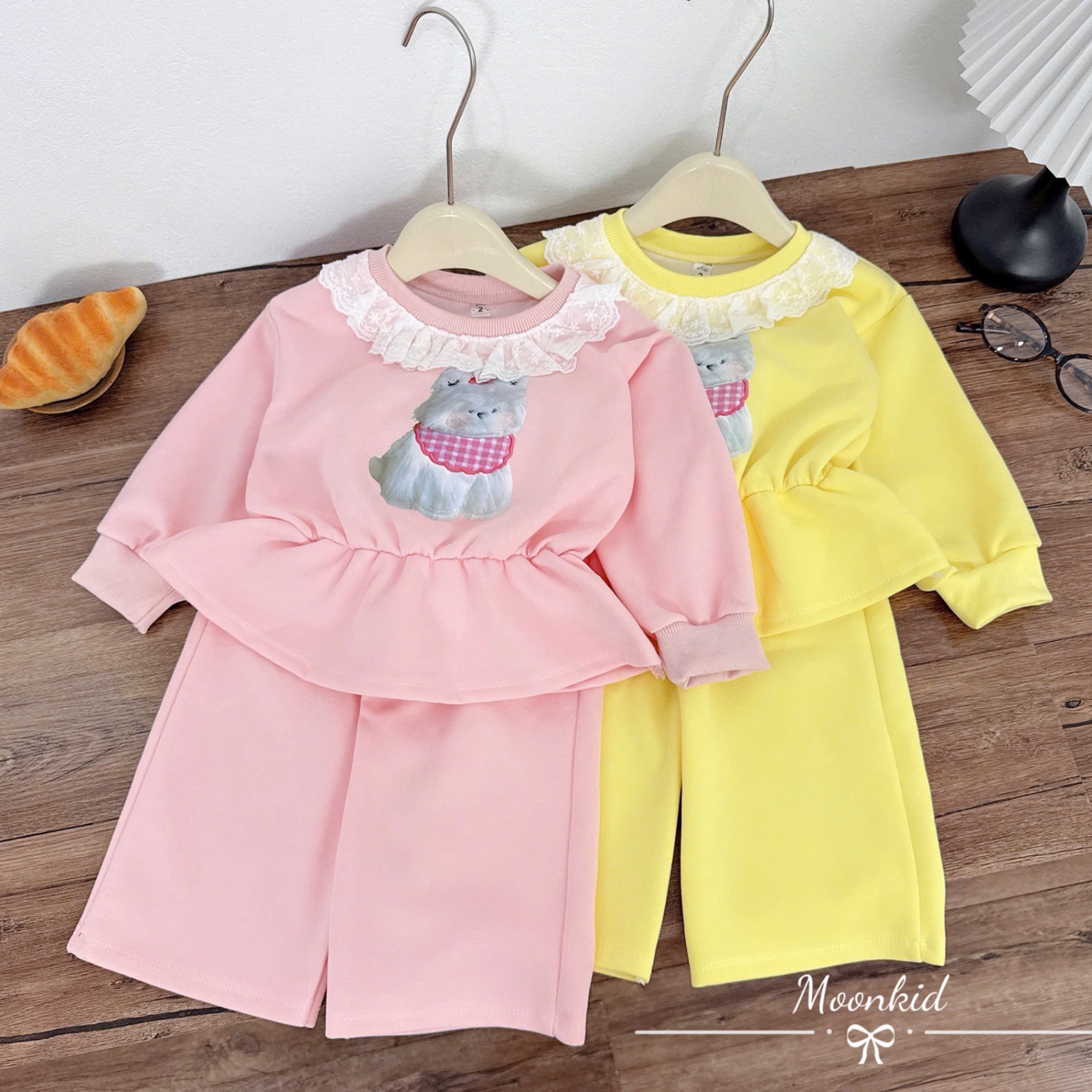 Sét bộ nỉ cổ ren bo eo quần xuông bé gái mk