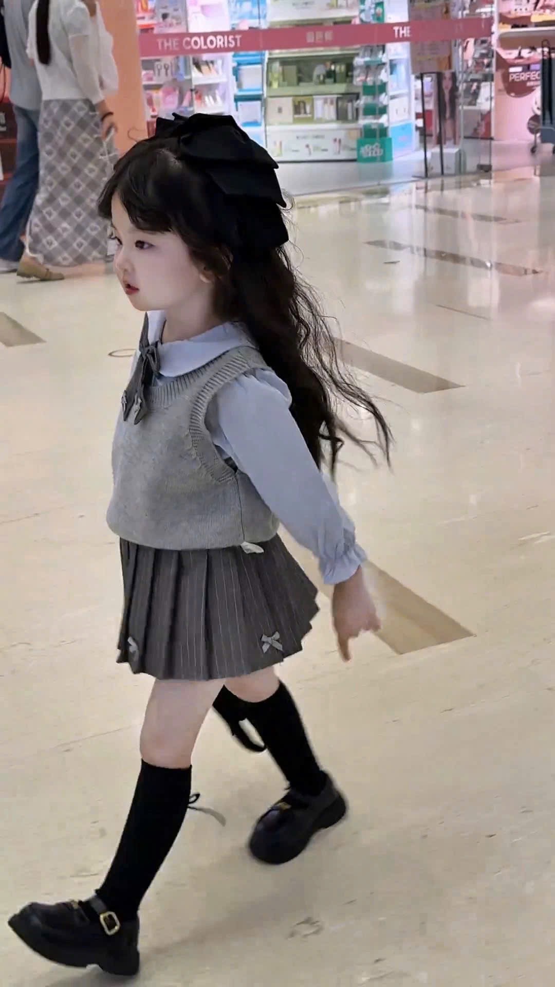 Sét 3 chi tiết áo cổ nơ cv ghi xếp ly bé gái