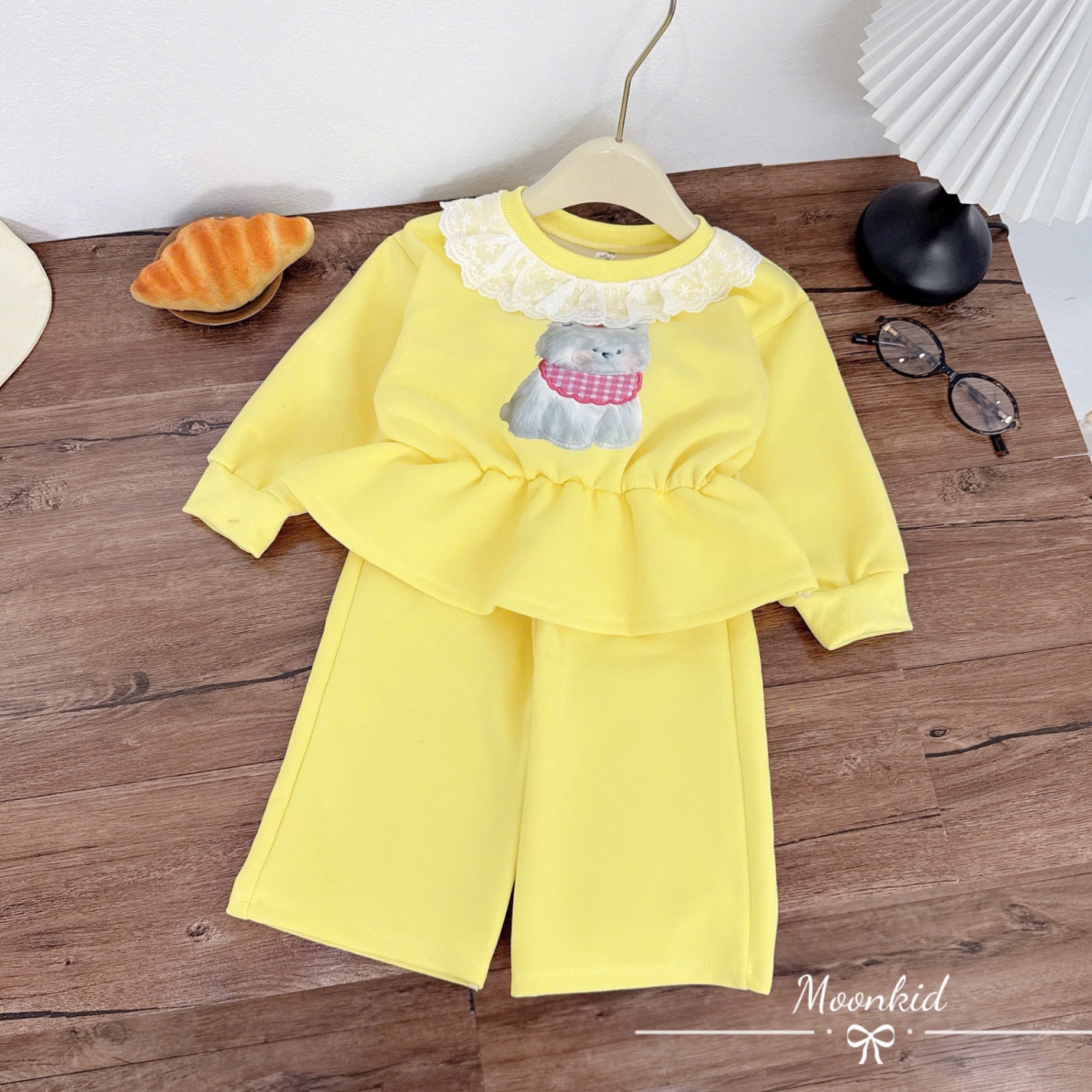 Sét bộ nỉ cổ ren bo eo quần xuông bé gái mk