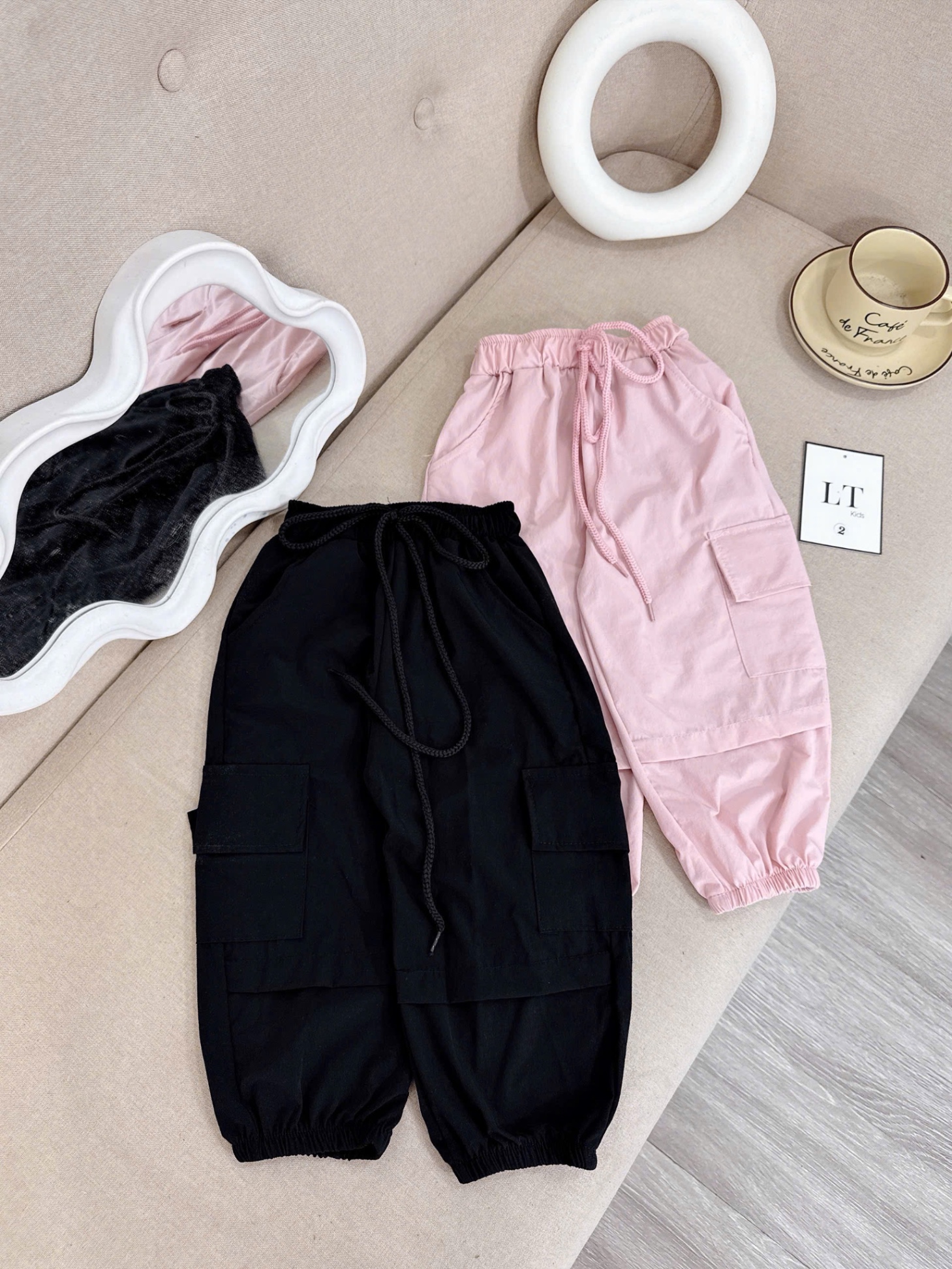 Quần gió boom túi hộp bé trai gái