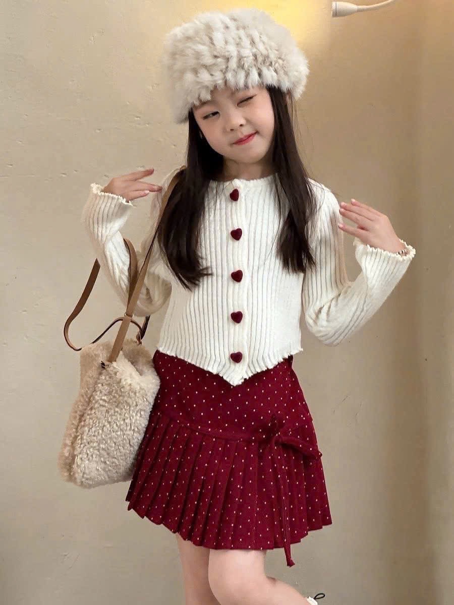 Sét áo len cúc tim cv chấm bi đỏ bé gái