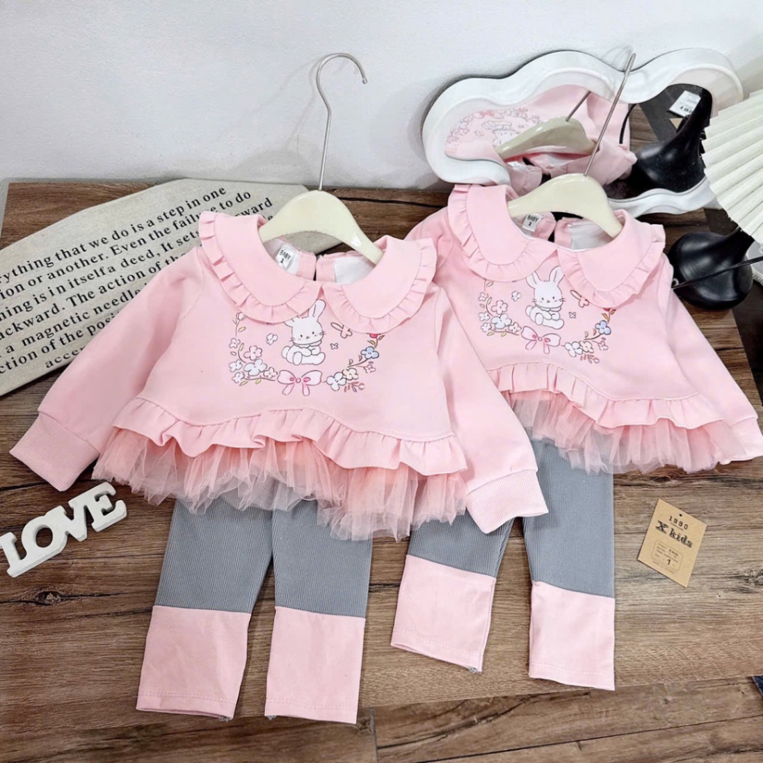 Sét áo nỉ hồng thỏ quần tăm legging bé gái