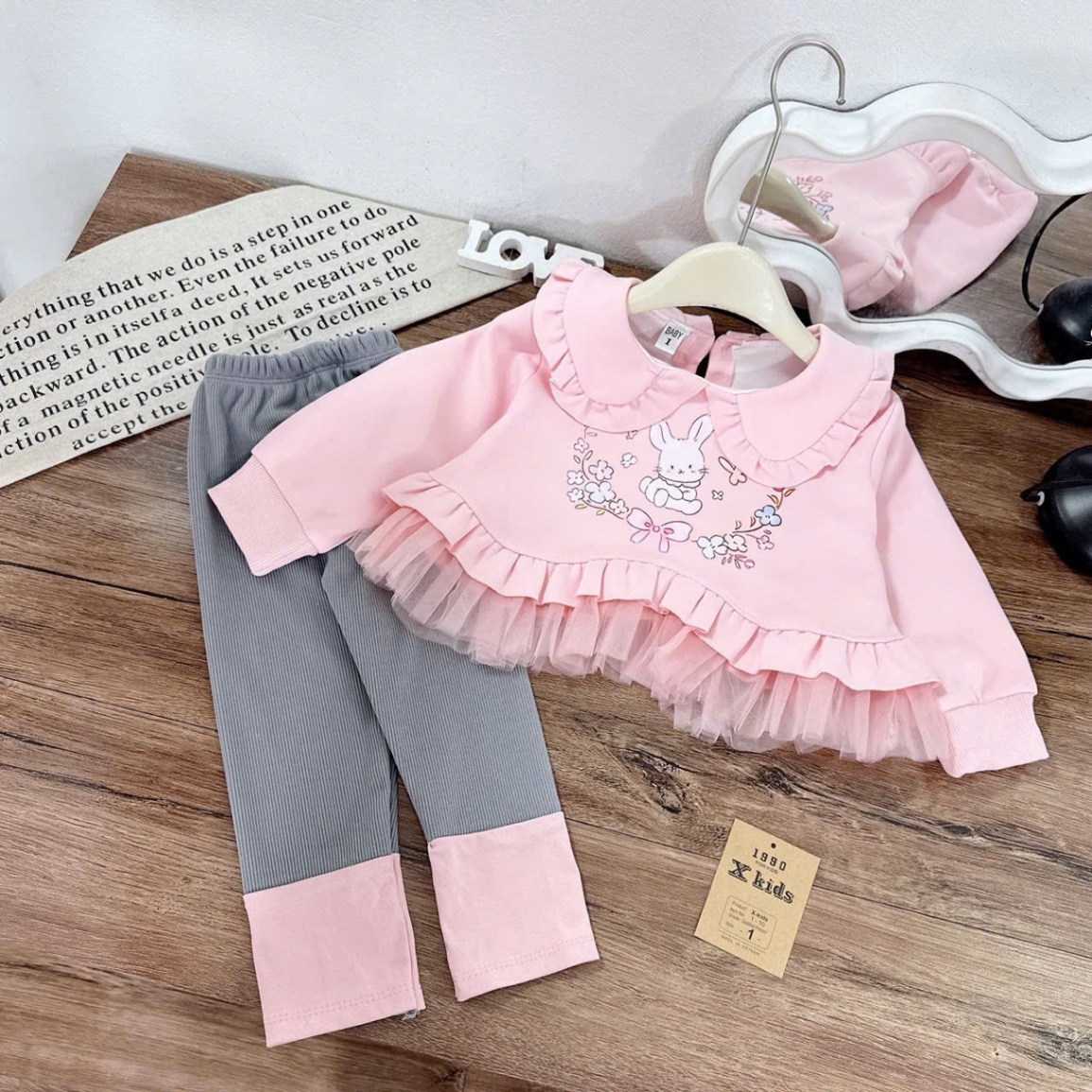 Sét áo nỉ hồng thỏ quần tăm legging bé gái