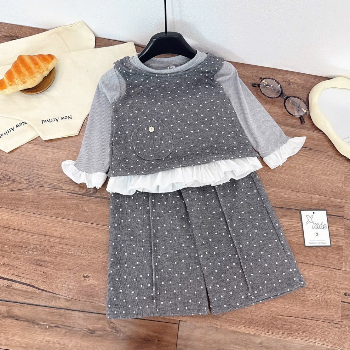 Sét 3 chi tiết ghi xám chấm bi bé gái