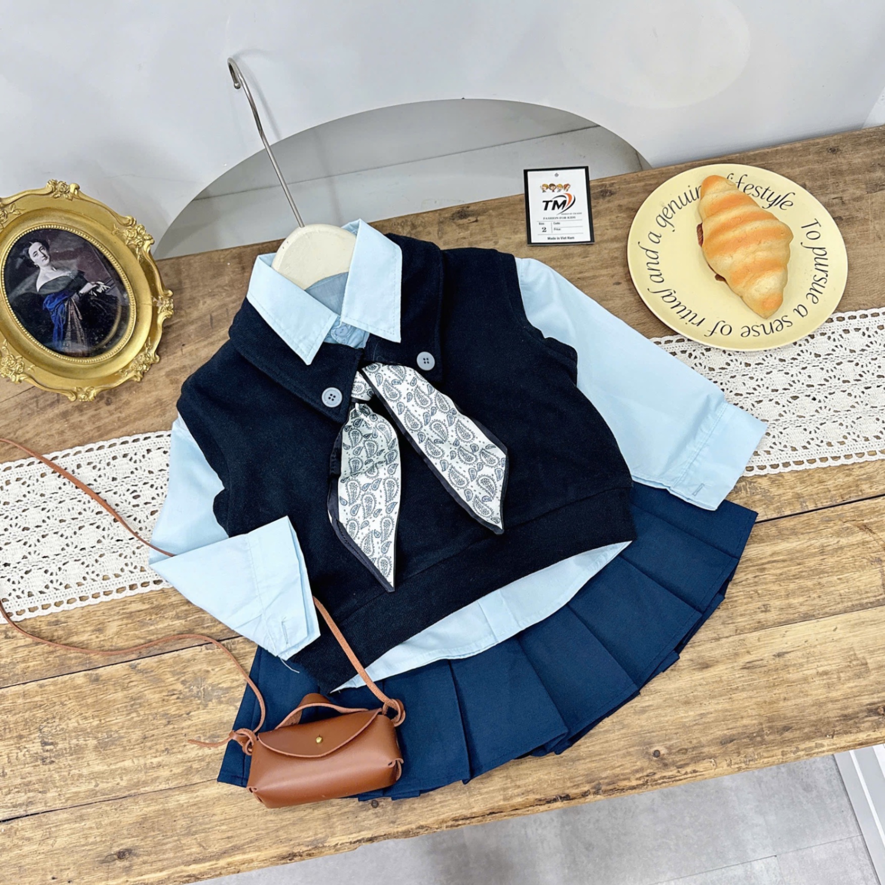 (Tm) Sét 3 chi tiết gile kèm khăn cv xếp ly bé gái