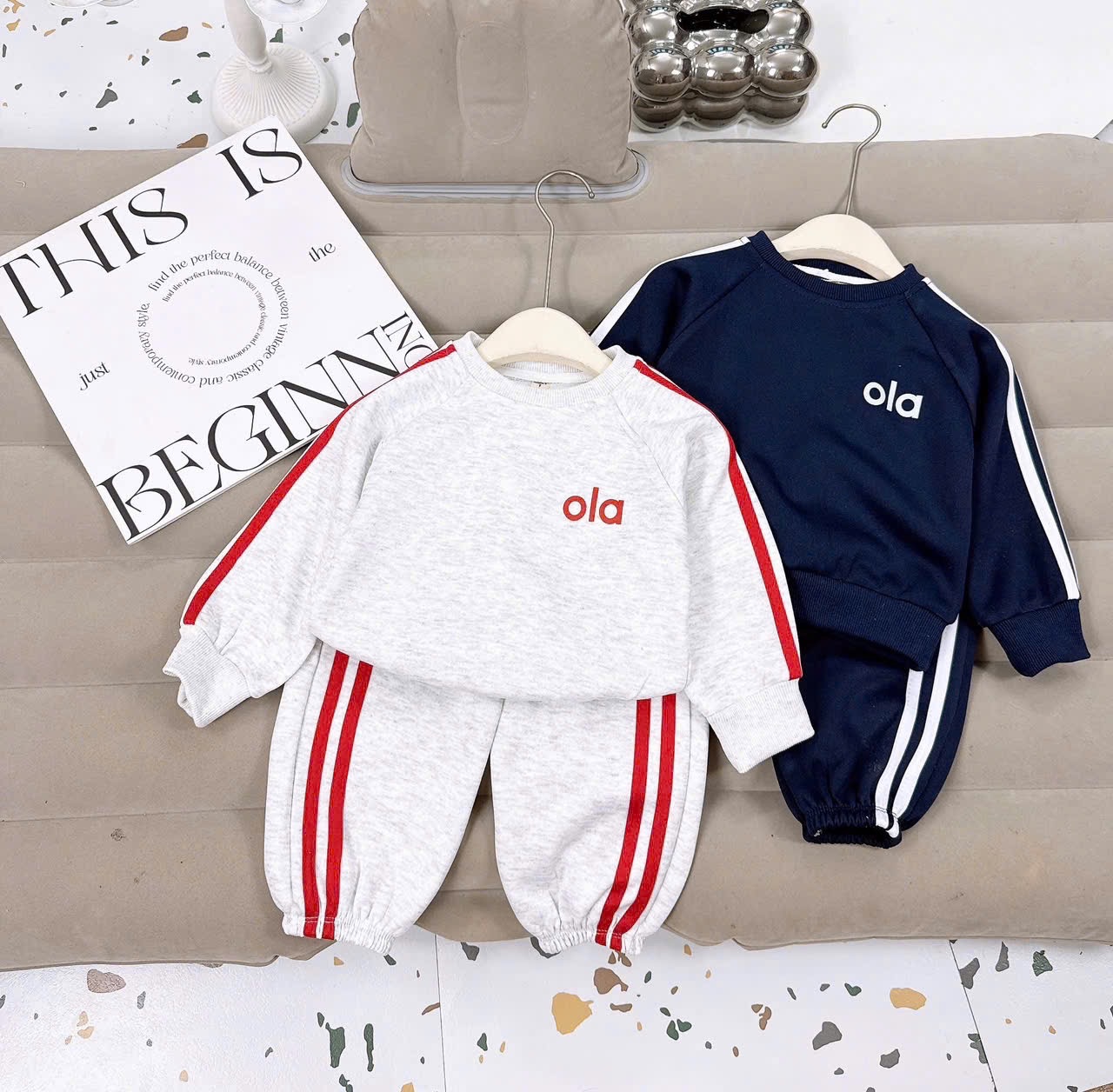 Sét bộ nỉ ola ghi xanh than cho bé trai gái