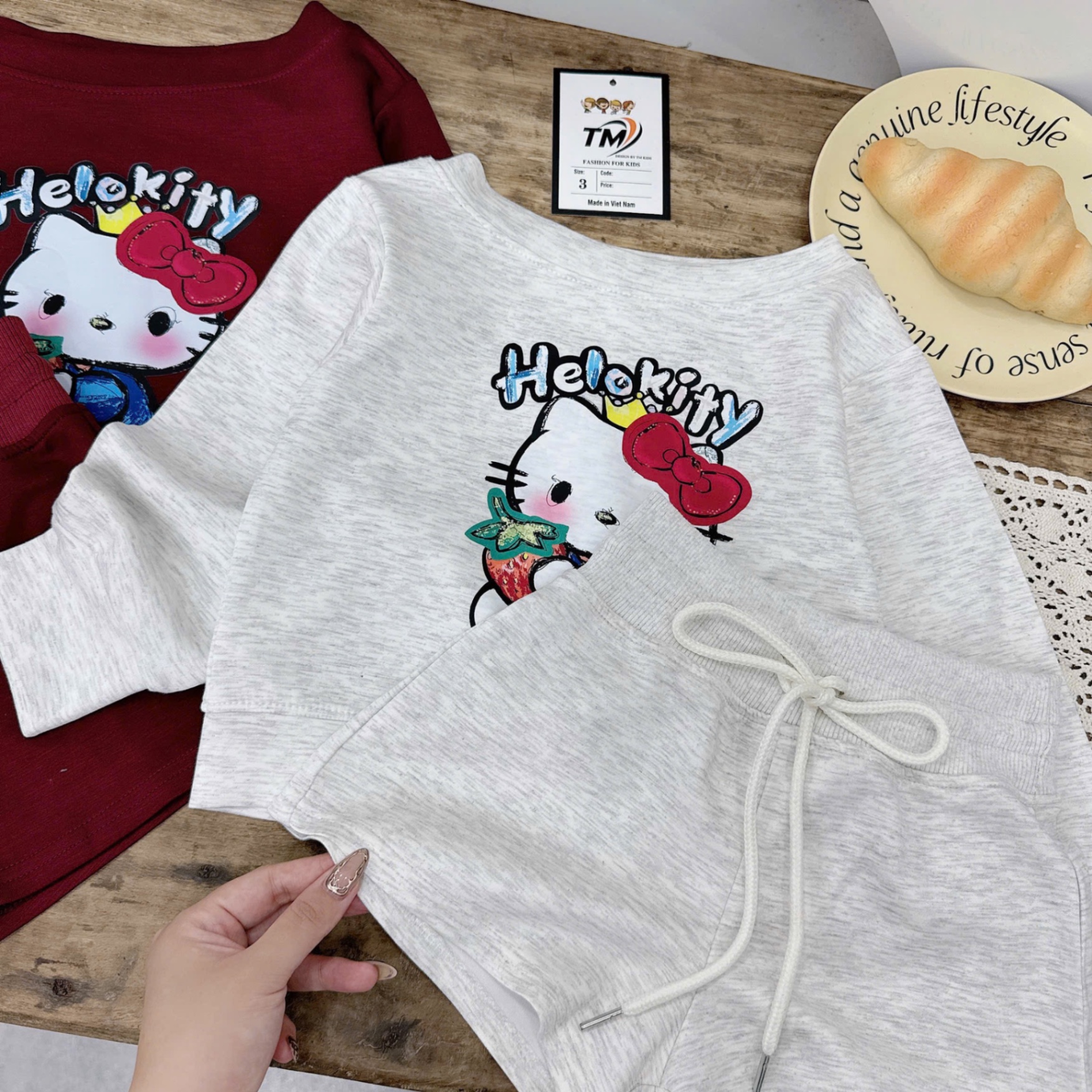 Sét bộ nỉ kitty quần sooc bé gái