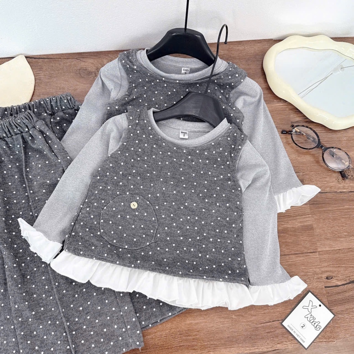 Sét 3 chi tiết ghi xám chấm bi bé gái