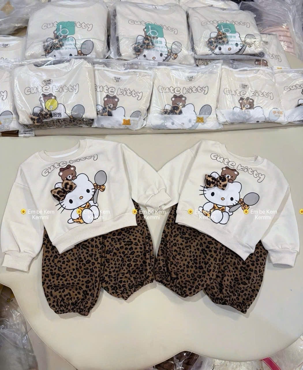 Sét bộ nỉ kitty quần đốm báo bé gái
