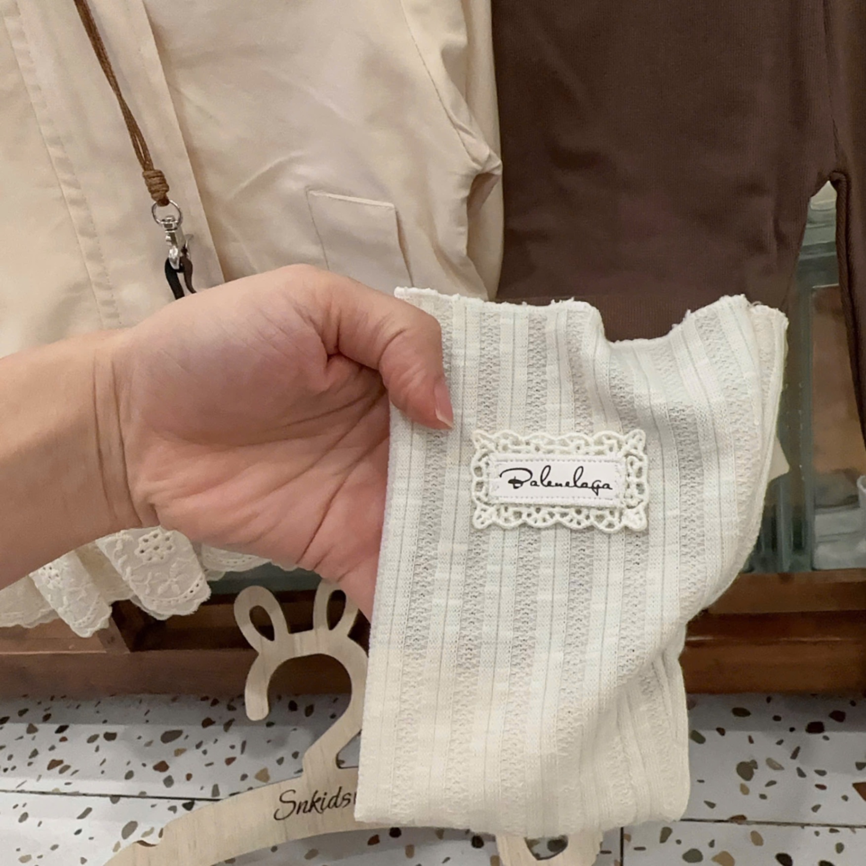 Sét áo khoác kaki phối ren quần legging sn bé gái