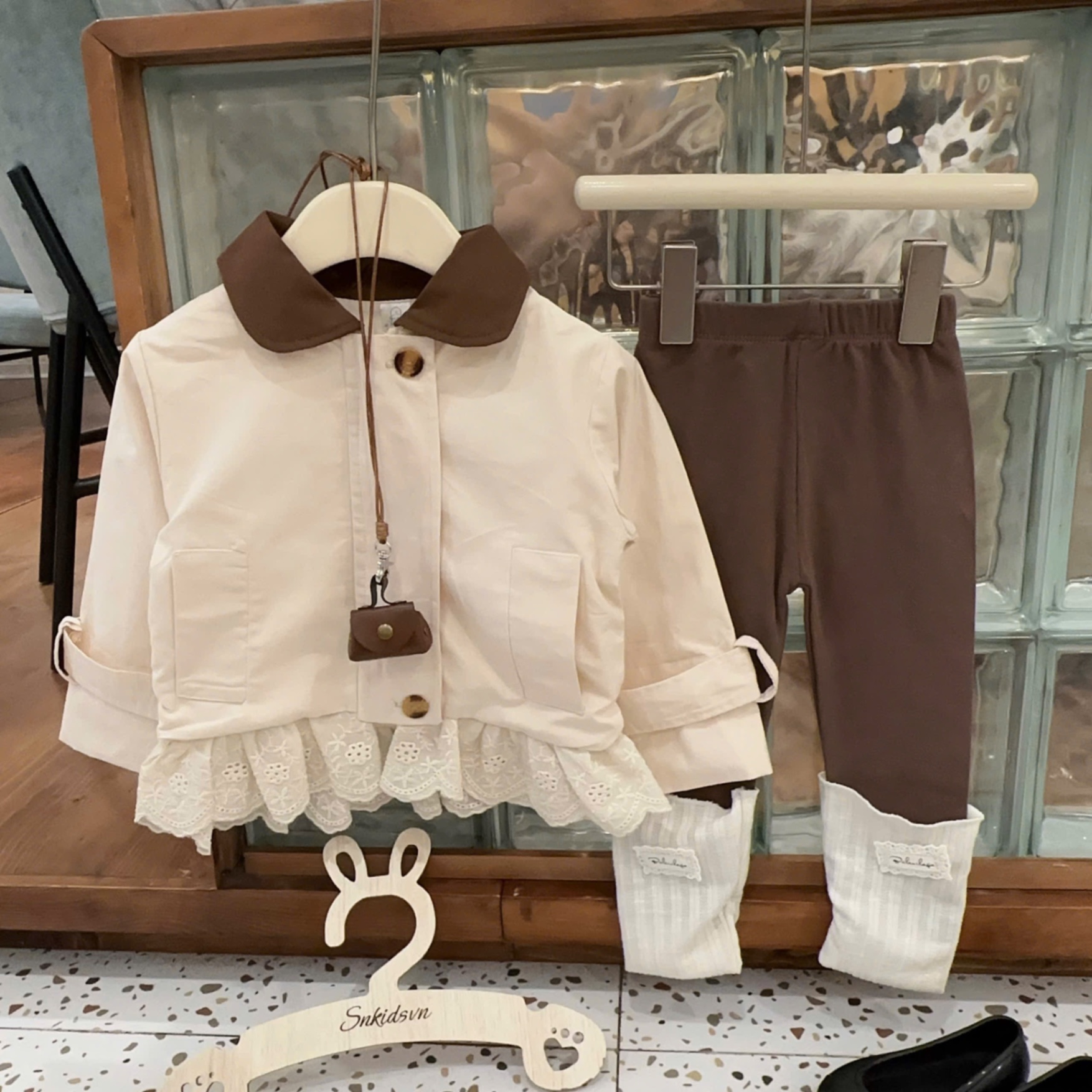 Sét áo khoác kaki phối ren quần legging sn bé gái