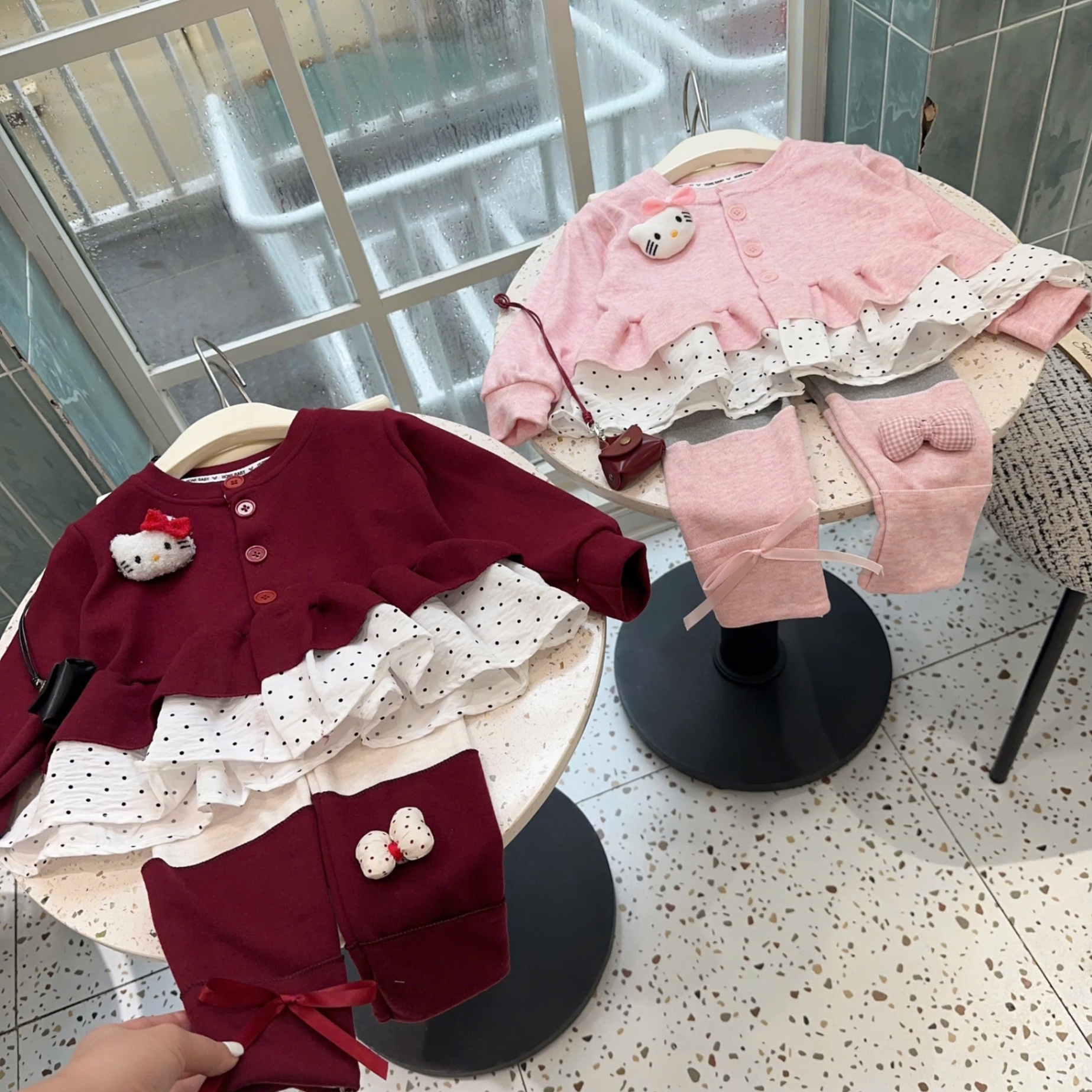 Sét bộ tăm thỏ phối bèo quần legging đính nơ bé gái sn