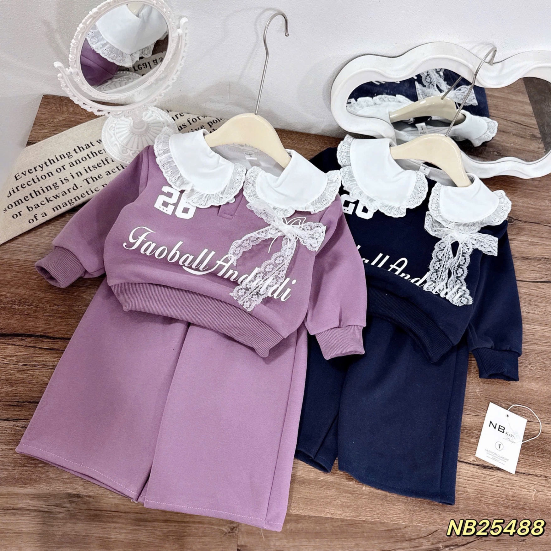 Sét bộ nỉ phối cổ béo trắng quần xuông cho bé gái