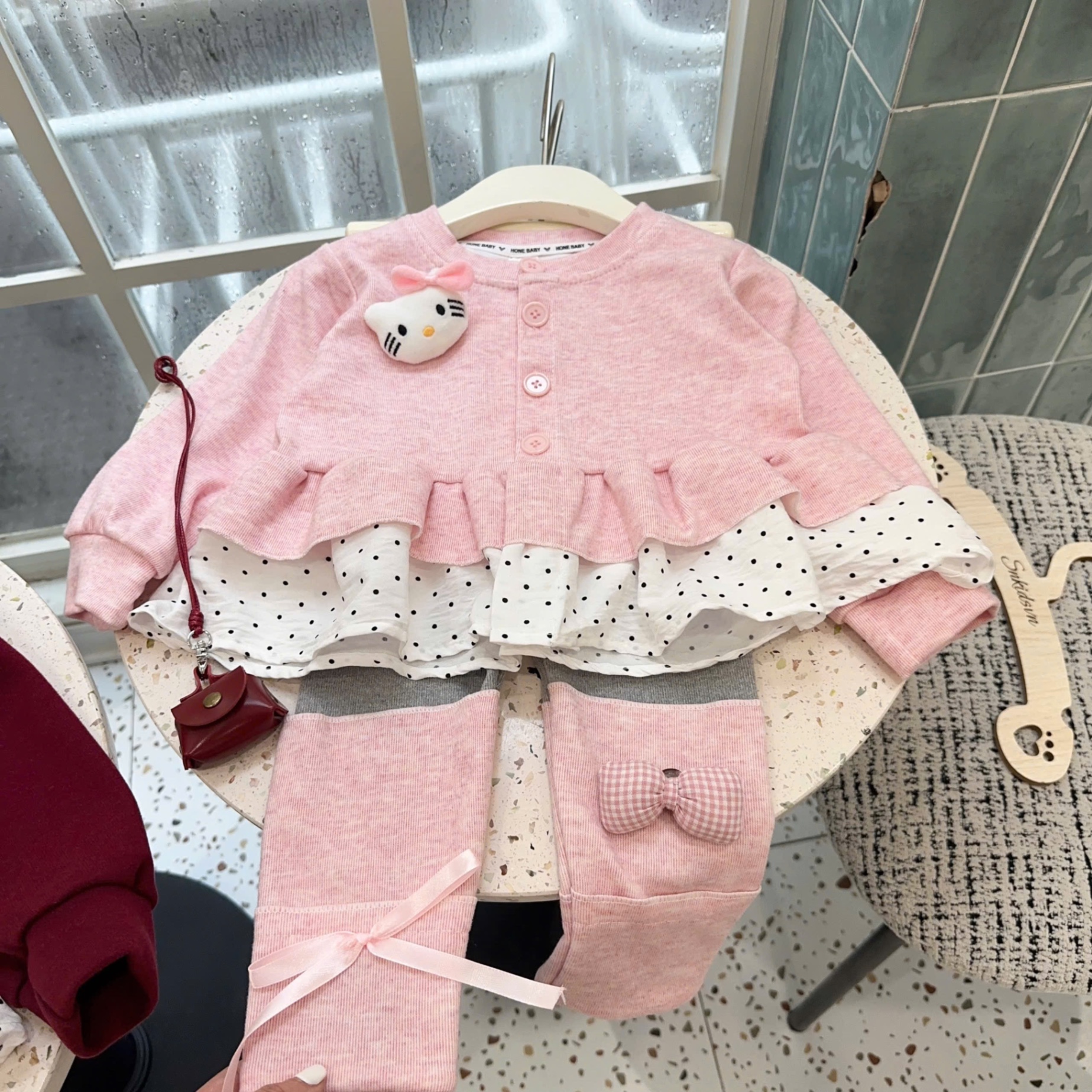 Sét bộ tăm thỏ phối bèo quần legging đính nơ bé gái sn