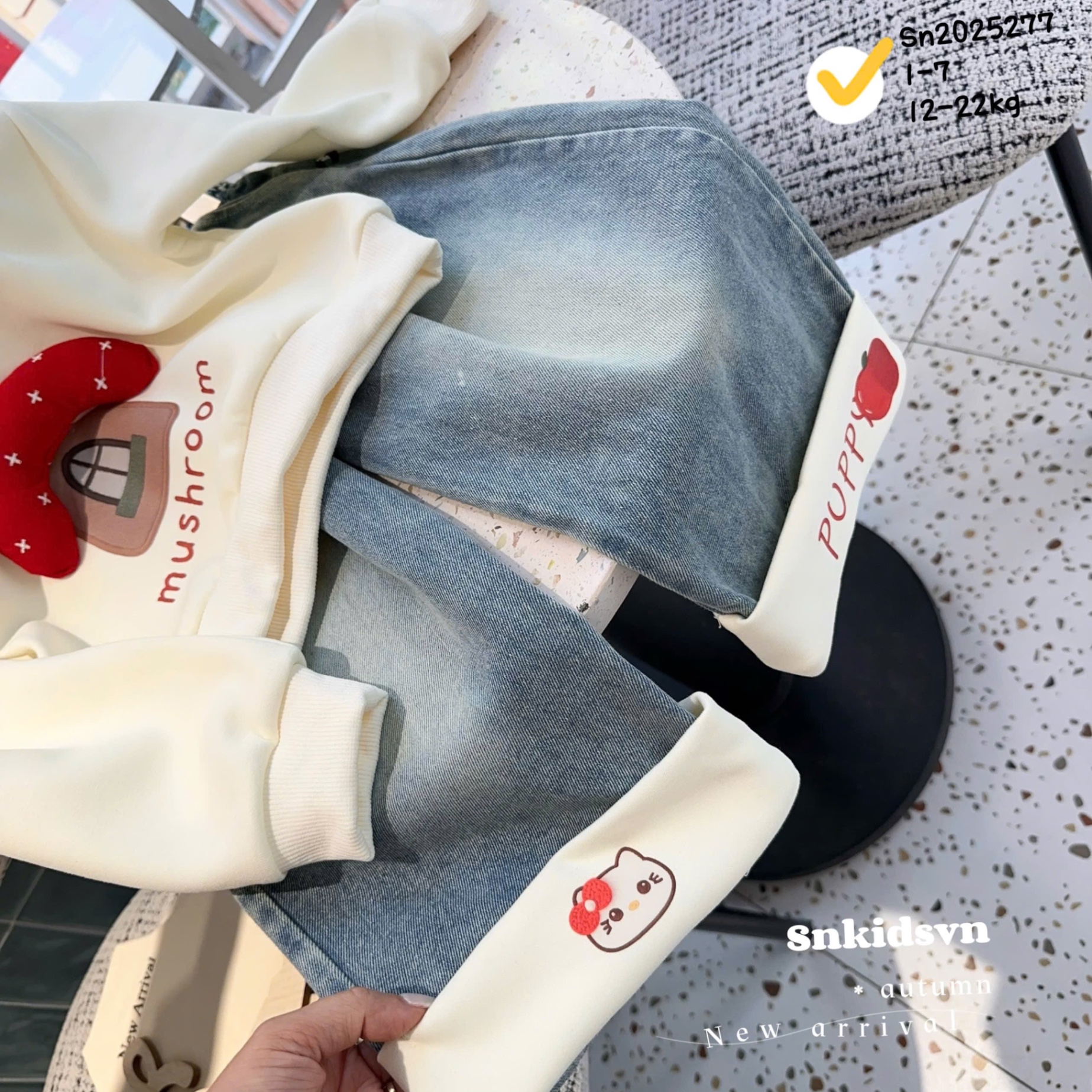 Sét bộ cây nấm quần bò xuông bé gái