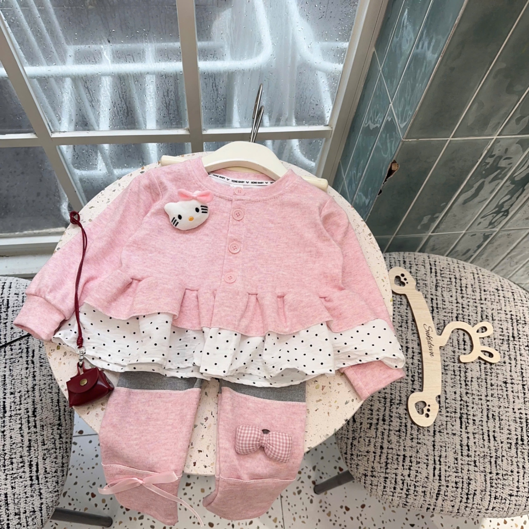 Sét bộ tăm thỏ phối bèo quần legging đính nơ bé gái sn