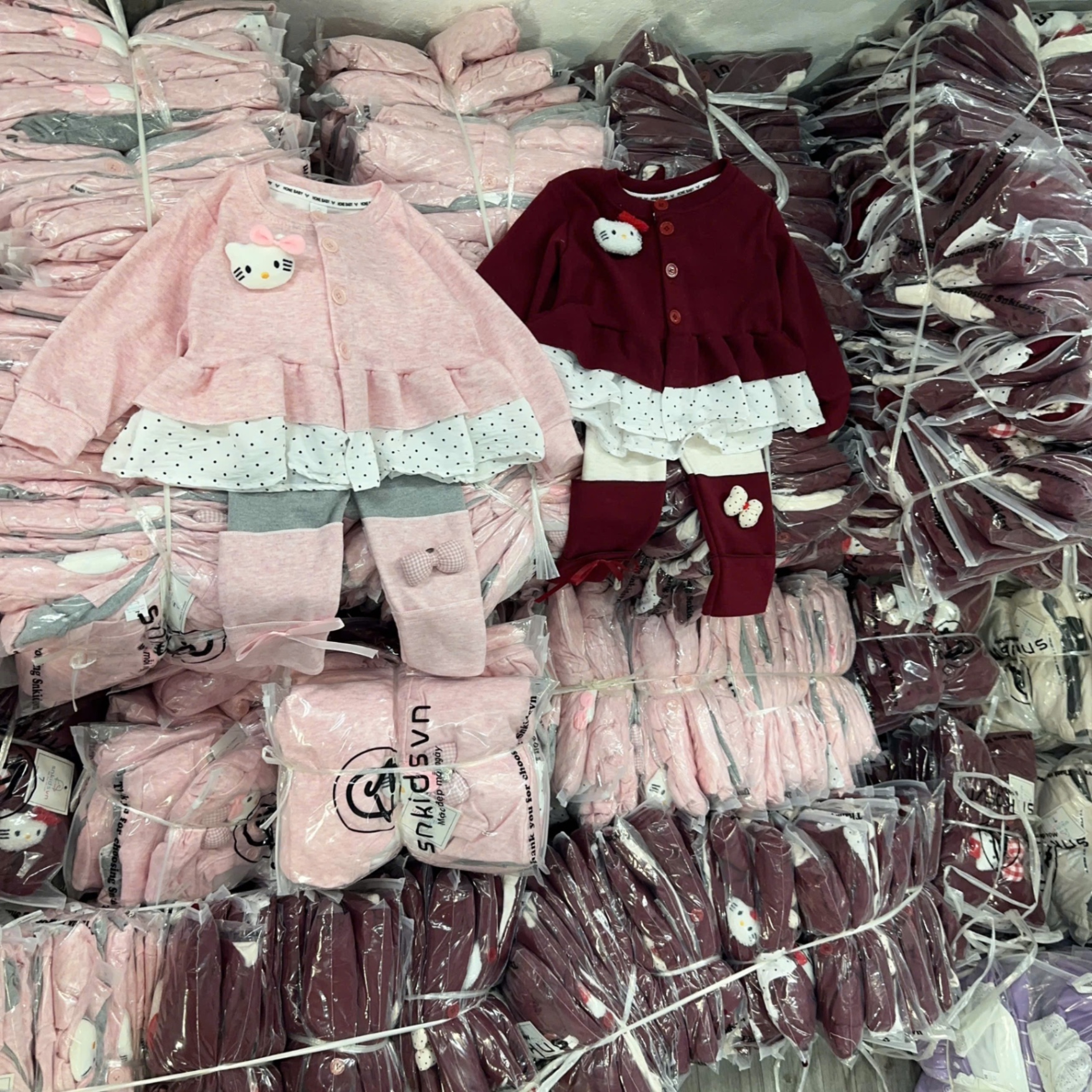 Sét bộ tăm thỏ phối bèo quần legging đính nơ bé gái sn