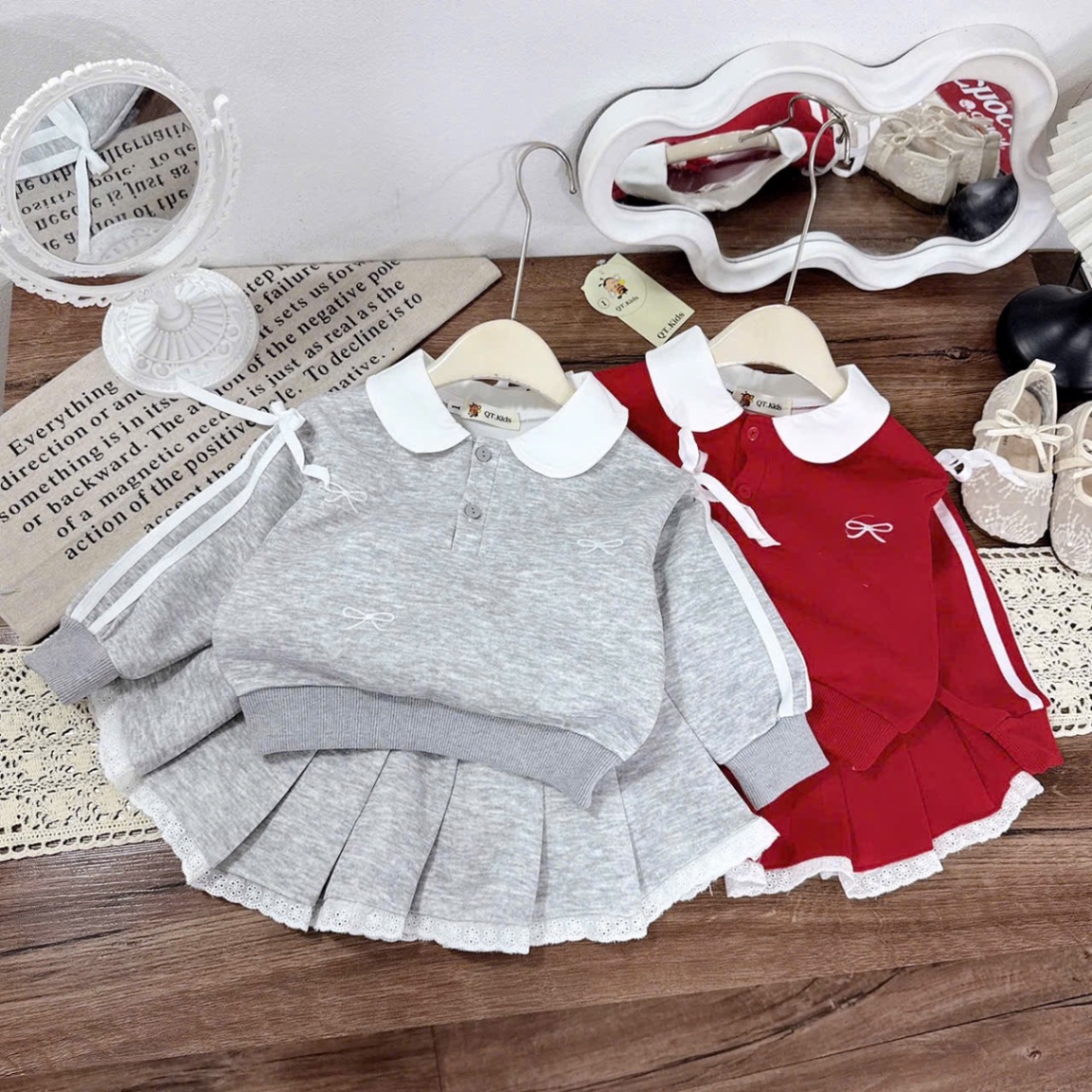 Sét bộ nỉ cổ trắng cv dập ly phối ren qt bé gái