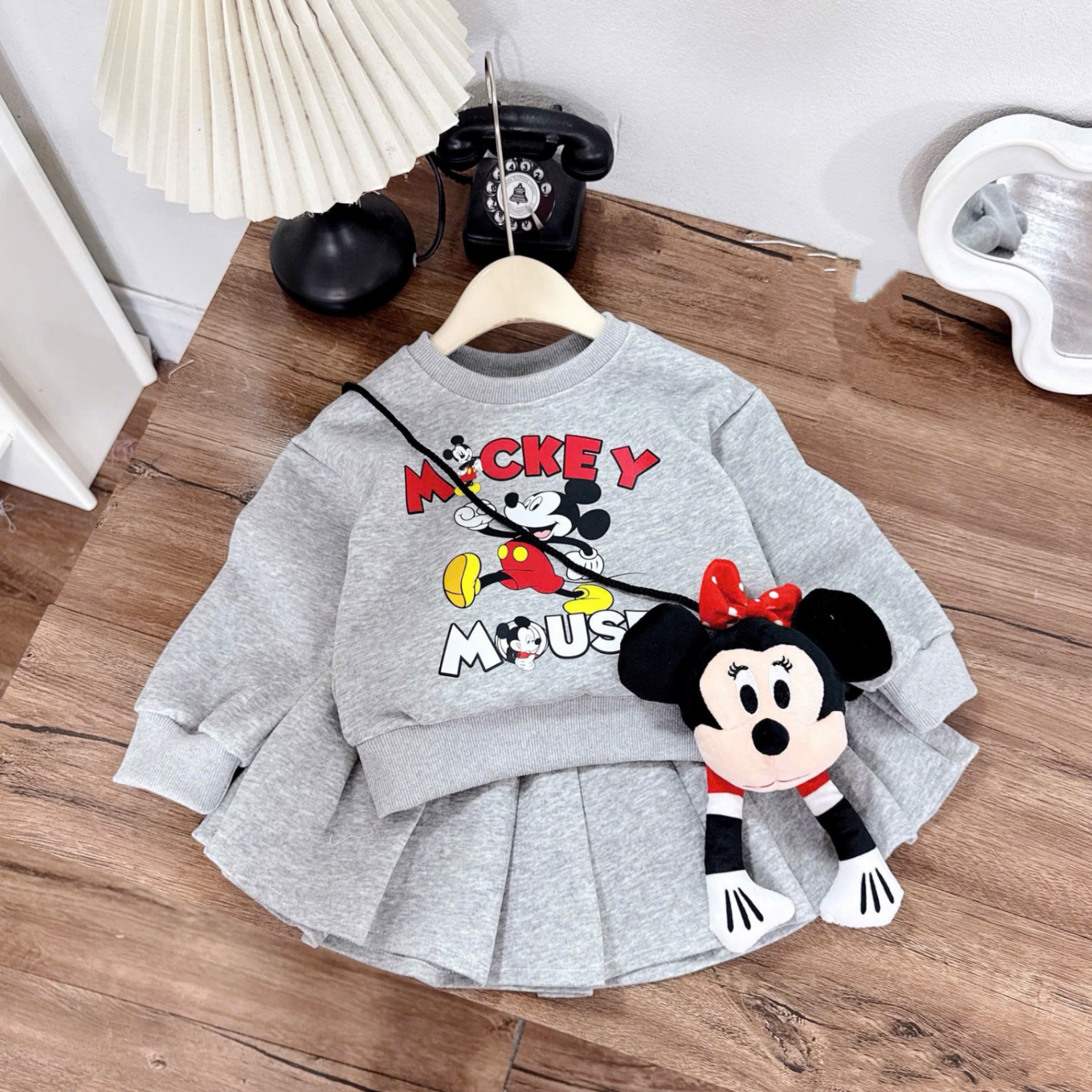 Sét bộ micky kèm dây dây đeo bé gái