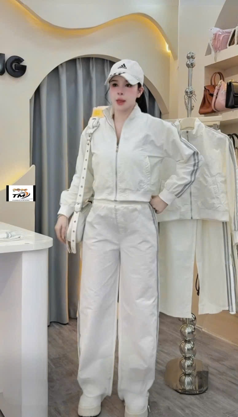 ,,,Bộ gió viền sọc cho bé gái