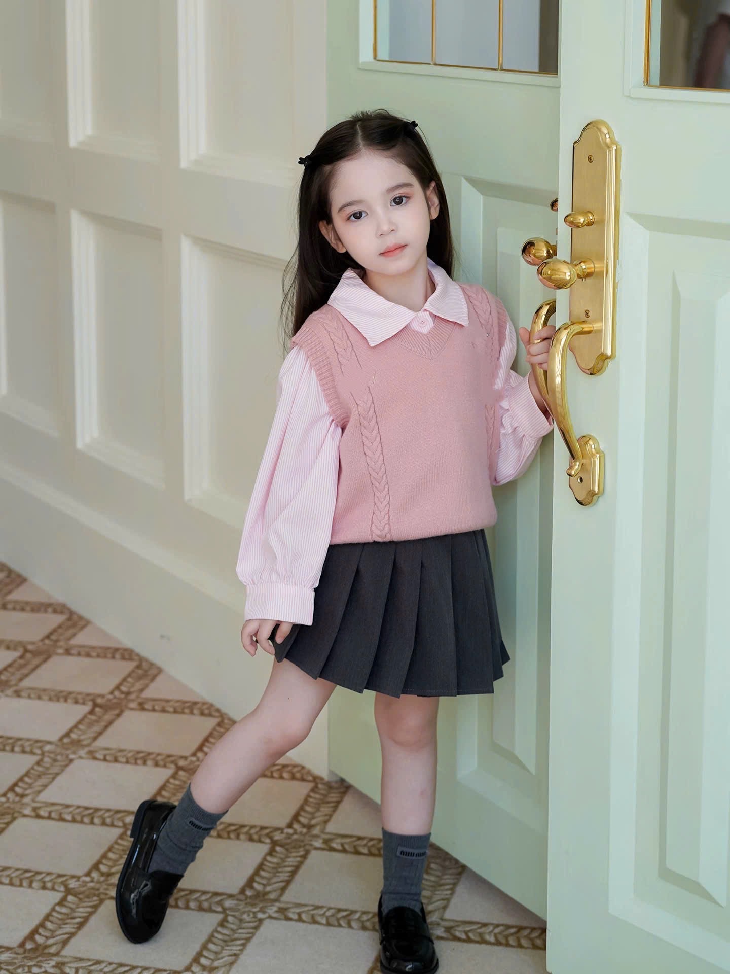 Sét 3 chi tiết gile len hồng cv dập ly bé gái