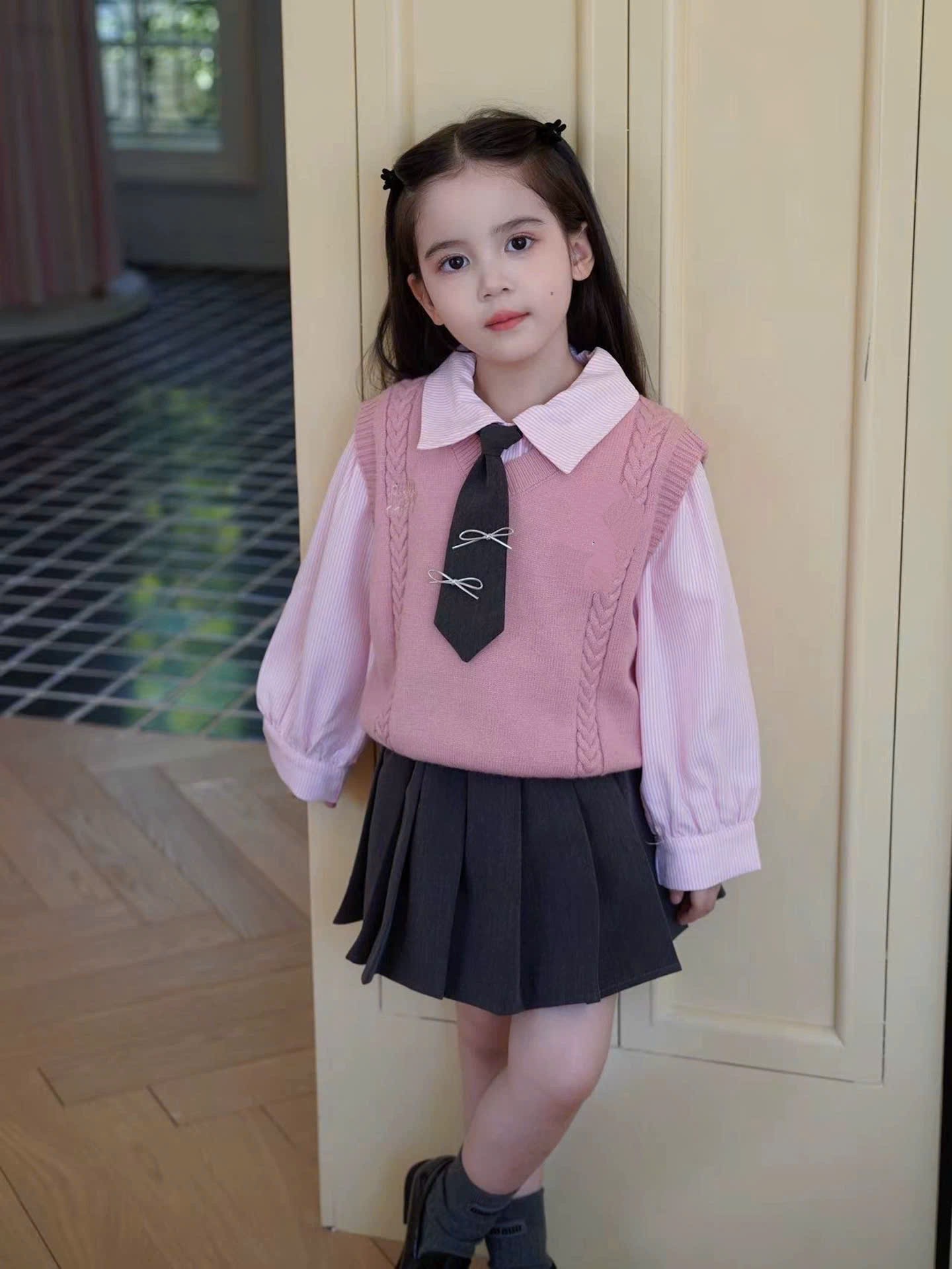 Sét 3 chi tiết gile len hồng cv dập ly bé gái