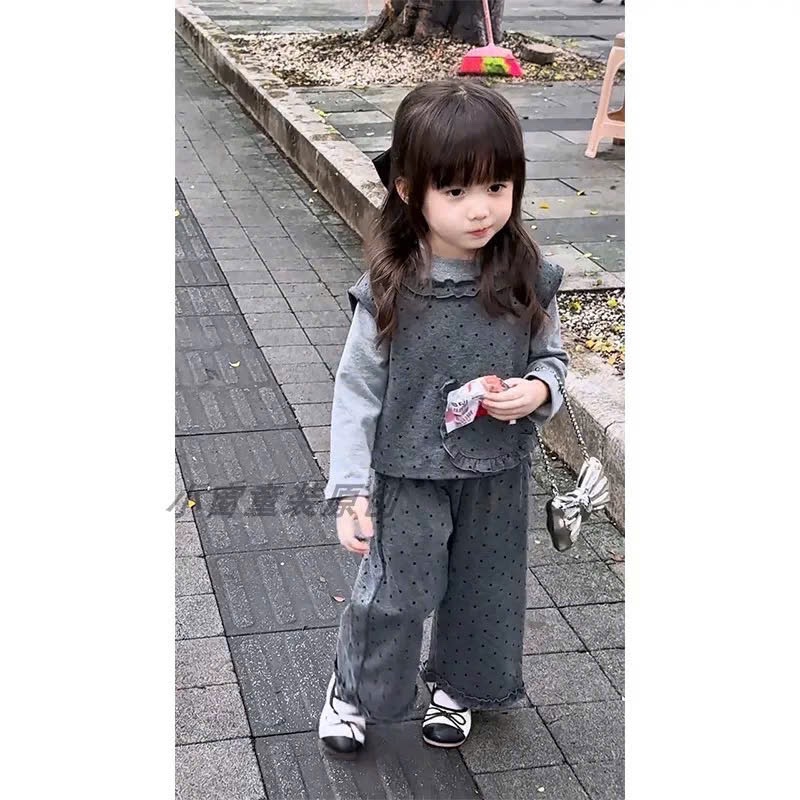 Sét bộ chấm bi xám gile nơ đen quần xuông bé gái