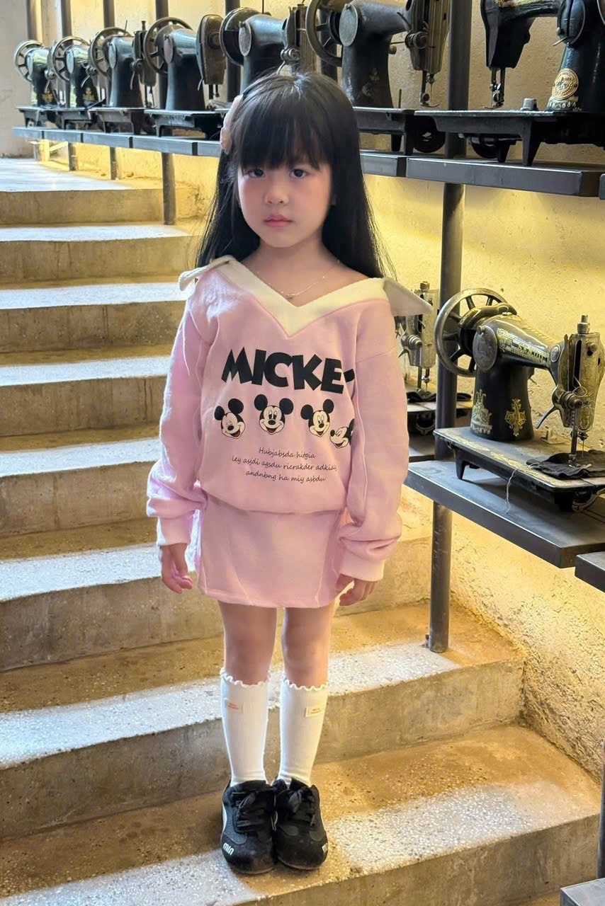 Sét nỉ bộ mickyyy cổ tim bé gái