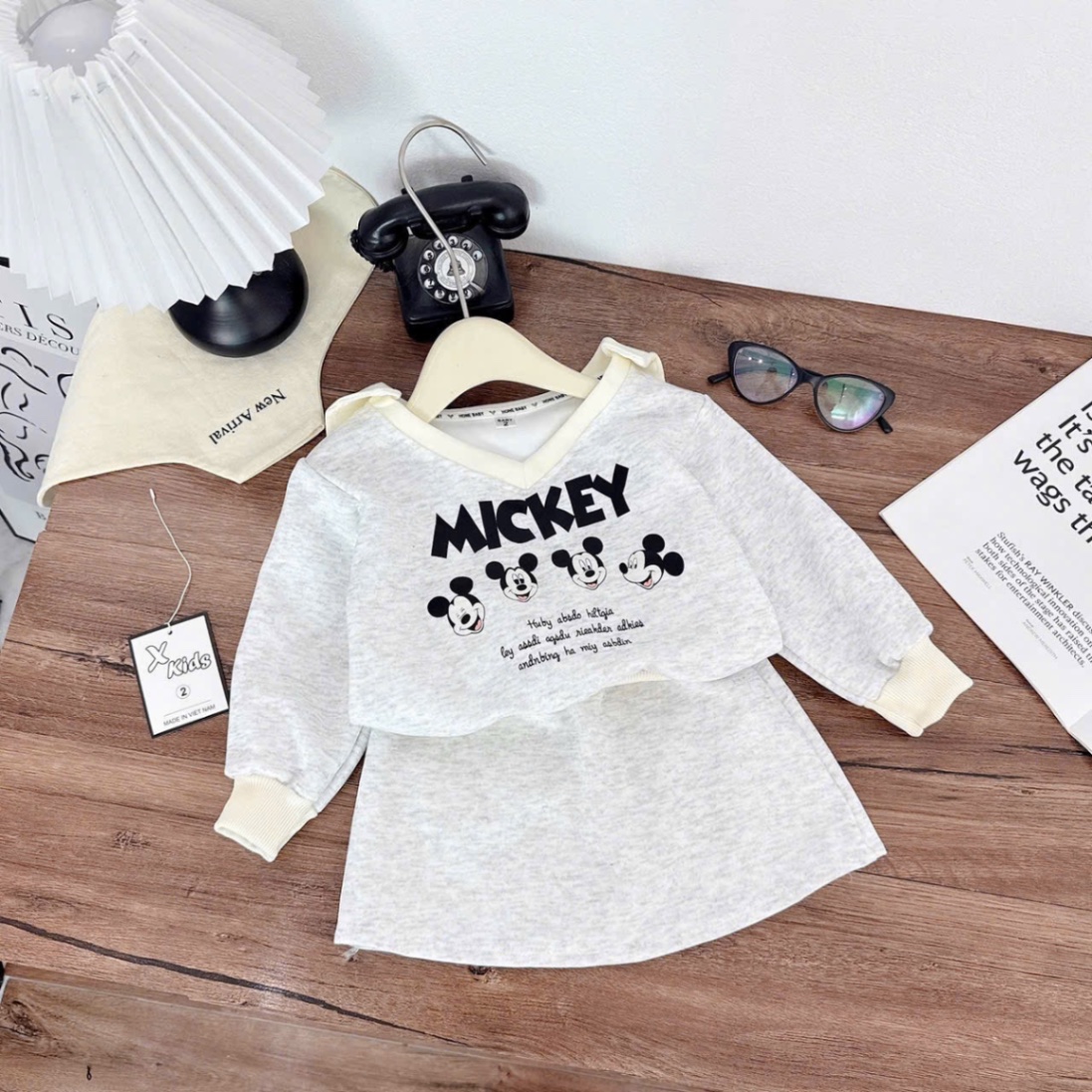 Sét nỉ bộ mickyyy cổ tim bé gái