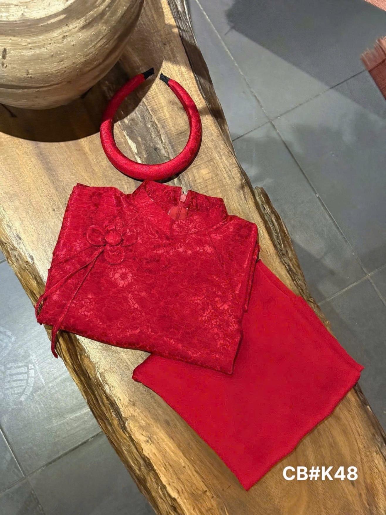 Áo dài đỏ gấmcb kèm bờm