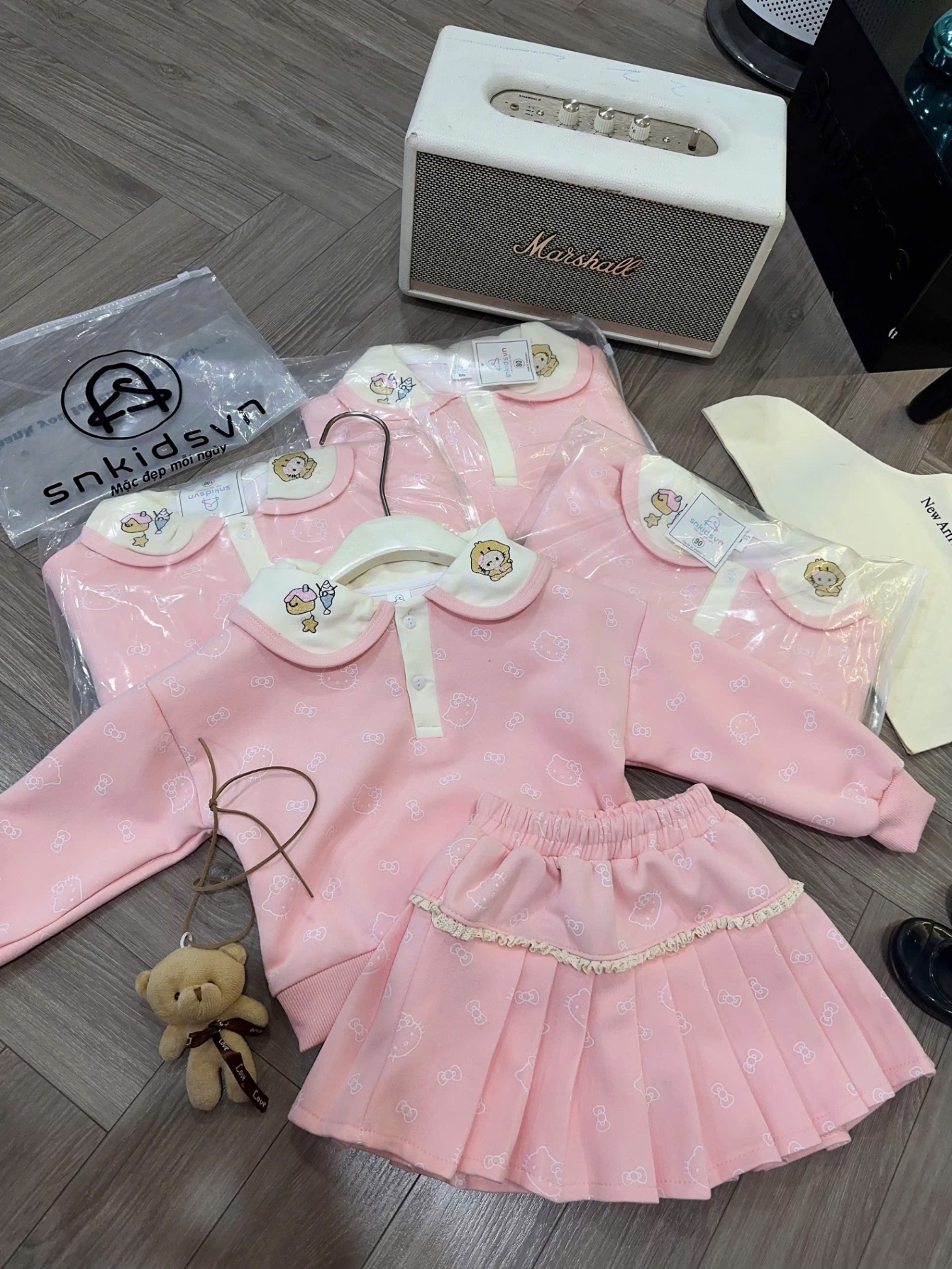 Sét bộ nỉ kitty in tràn cv dập ly bé gái