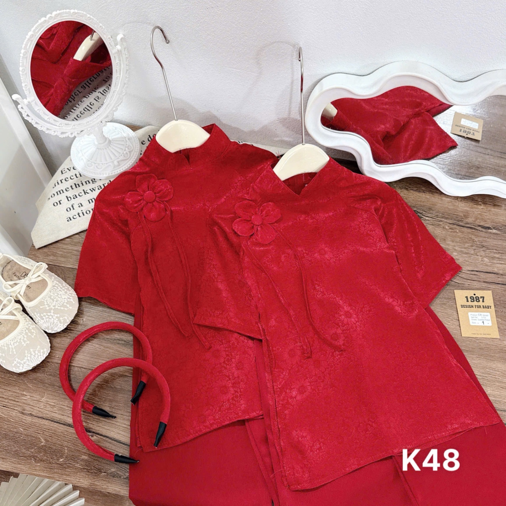 Áo dài đỏ gấmcb kèm bờm