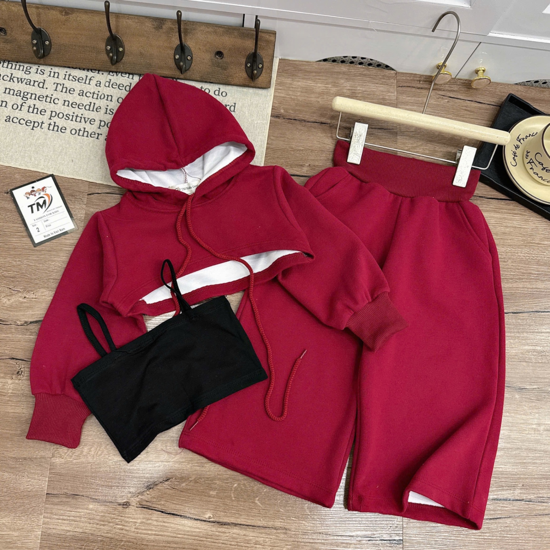 Sét 3 chi tiết croptop mic quần ống xuông bé gái