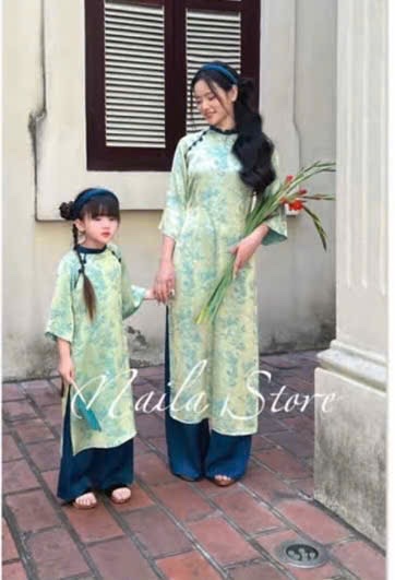 Qt Áo gài gấm lụa kèm bờm bé gái