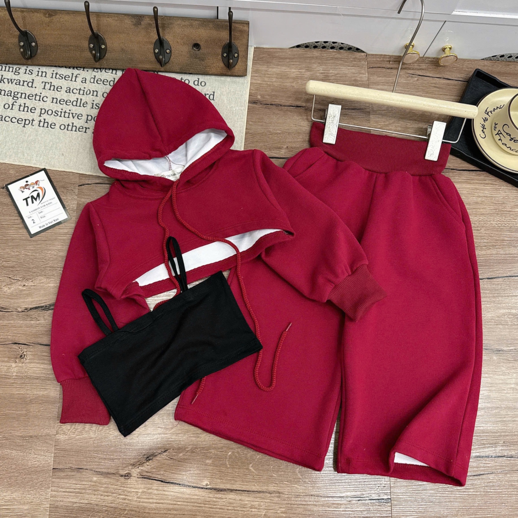 Sét 3 chi tiết croptop mic quần ống xuông bé gái