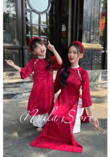 Qt Áo gài gấm lụa kèm bờm bé gái