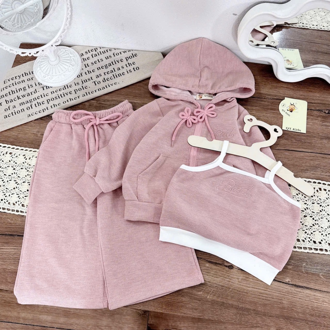 Sét 3 chi tiết tăm quần xuông qt bé gái