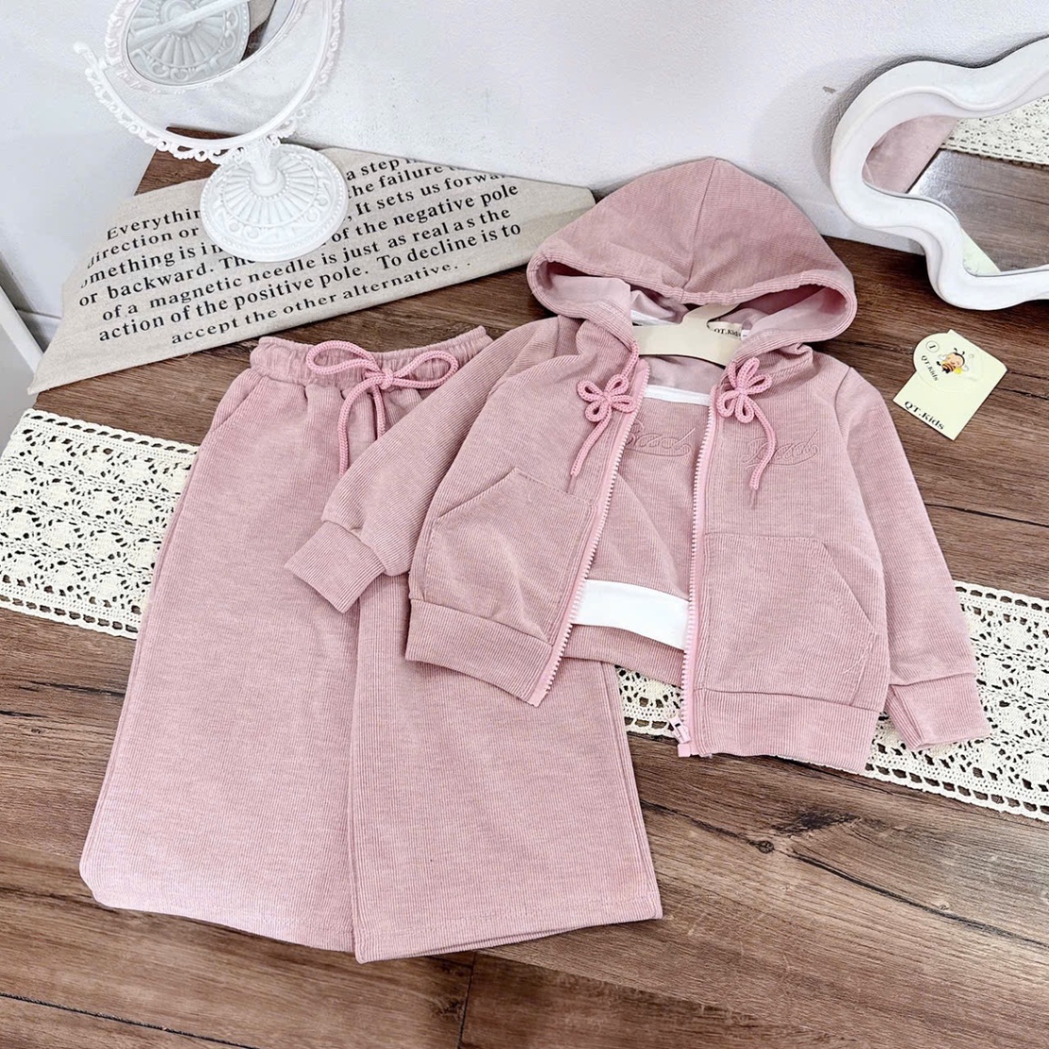 Sét 3 chi tiết tăm quần xuông qt bé gái