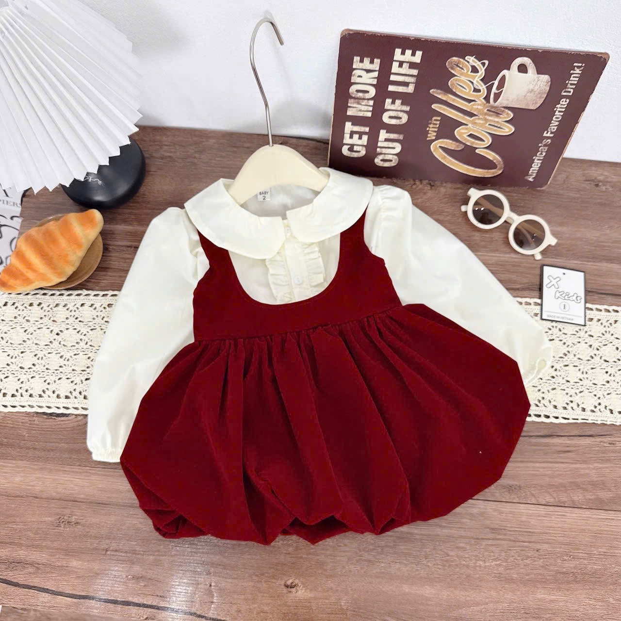 Sét váy nhung bồng kèm áo sơ mi bé gái