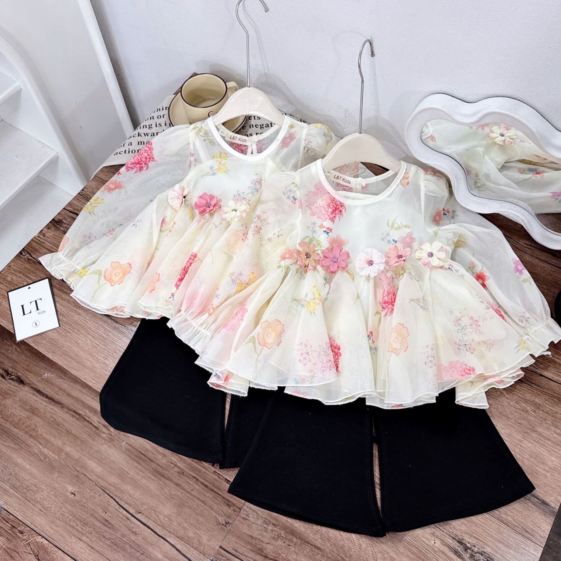 Sét áo babydoll hoa voan 3 chi tiết quần đen loe bé gái