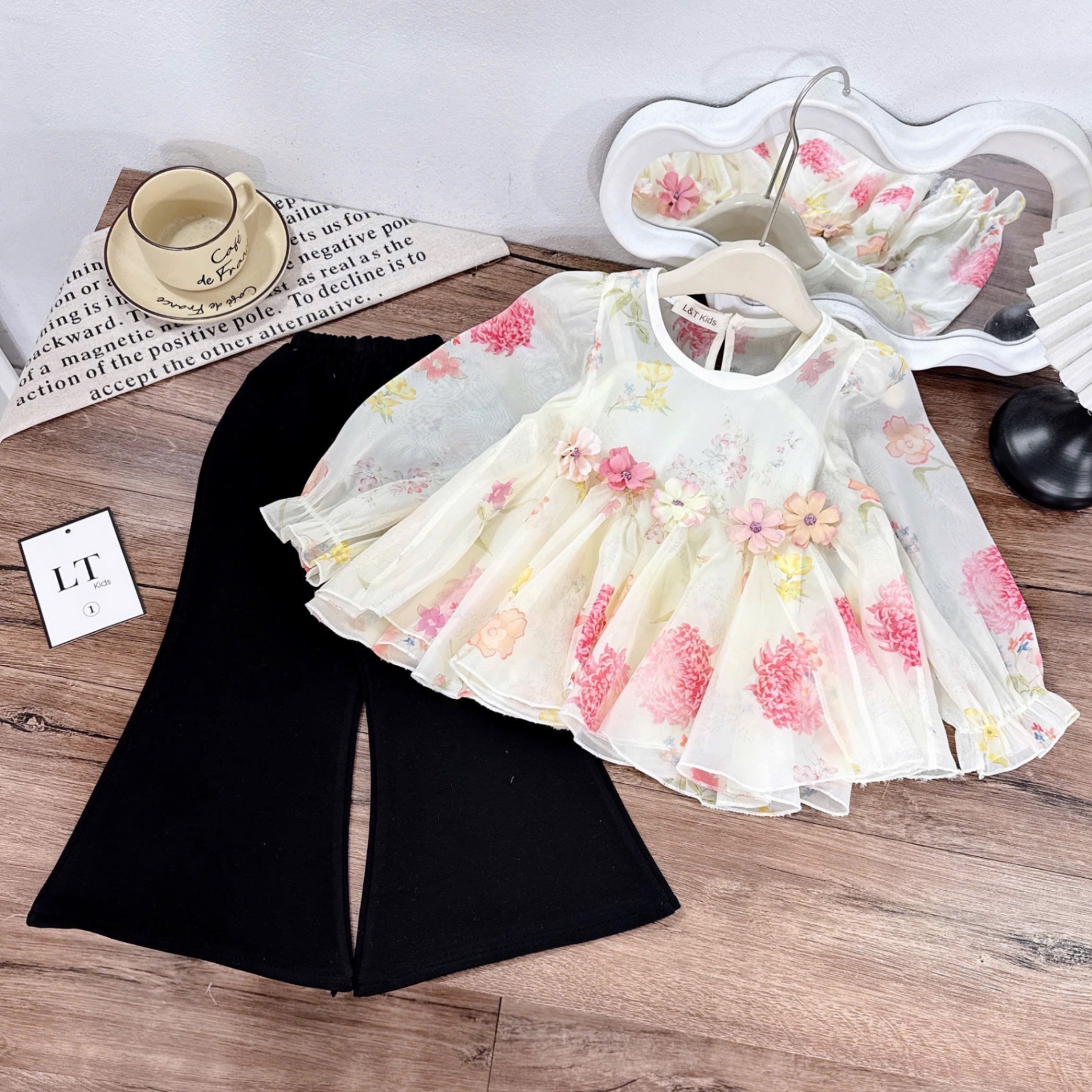 Sét áo babydoll hoa voan 3 chi tiết quần đen loe bé gái