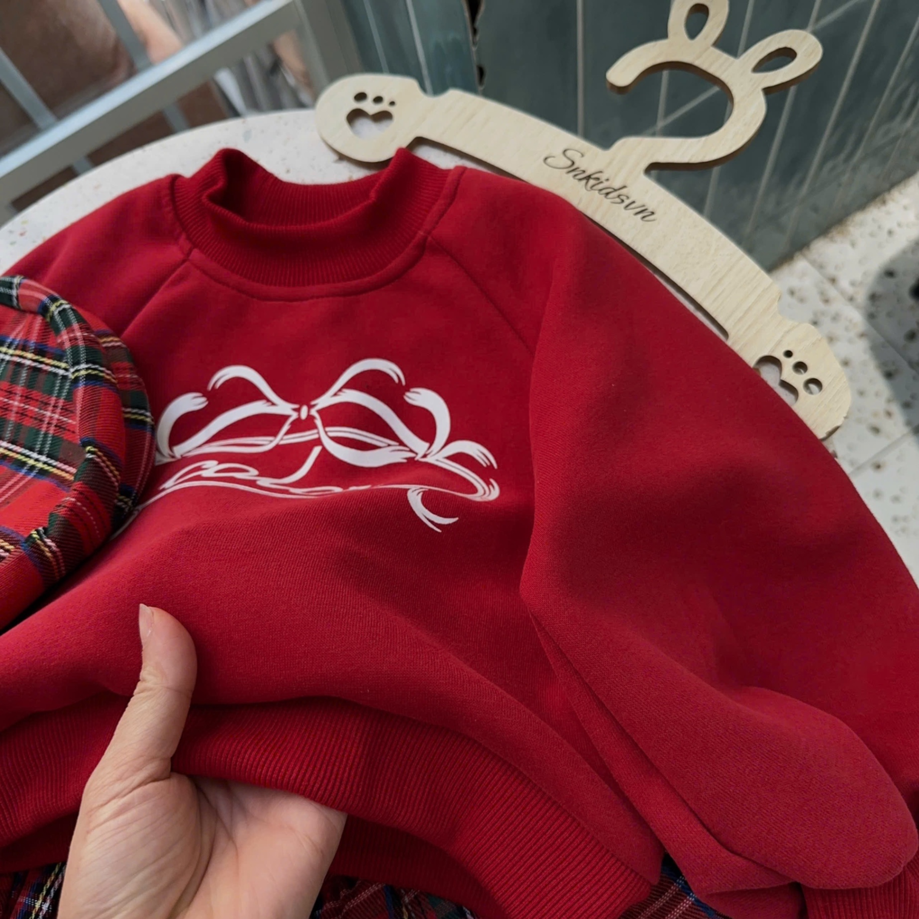 Sét bộ nỉ đỏ cv caro sn bé gái