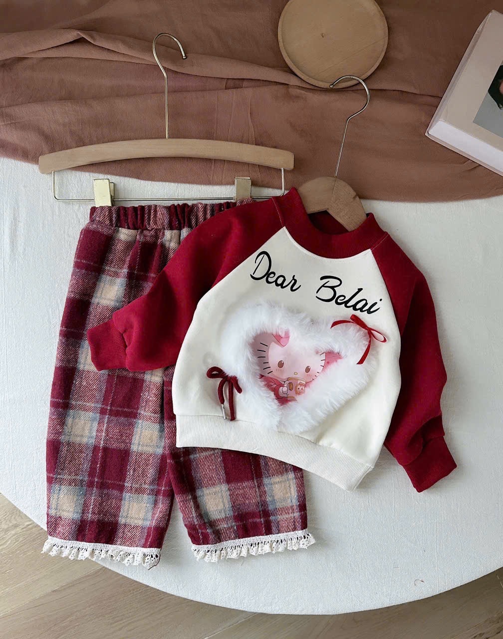 Sét áo dear belai nỉ quần xuông caro cho bé gái