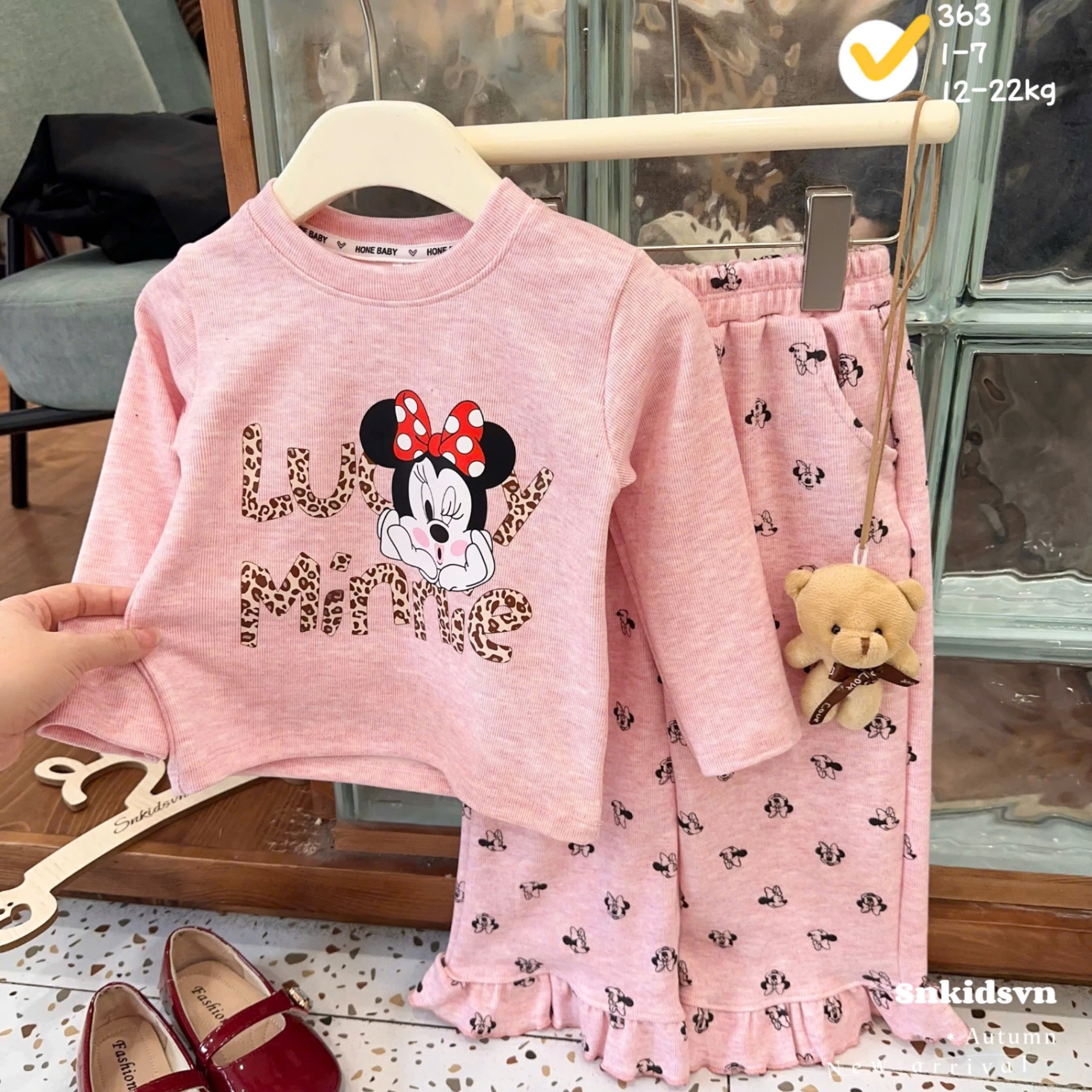 Sét micky chữ đốm quần dài cho bé gái